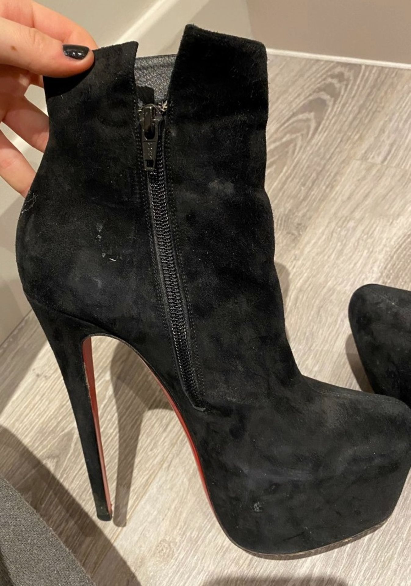 1 x Pair Of Genuine Christain Louboutin Boots In Black - Size: 36.5 - Preowned in Good Condition - R - Image 4 of 4
