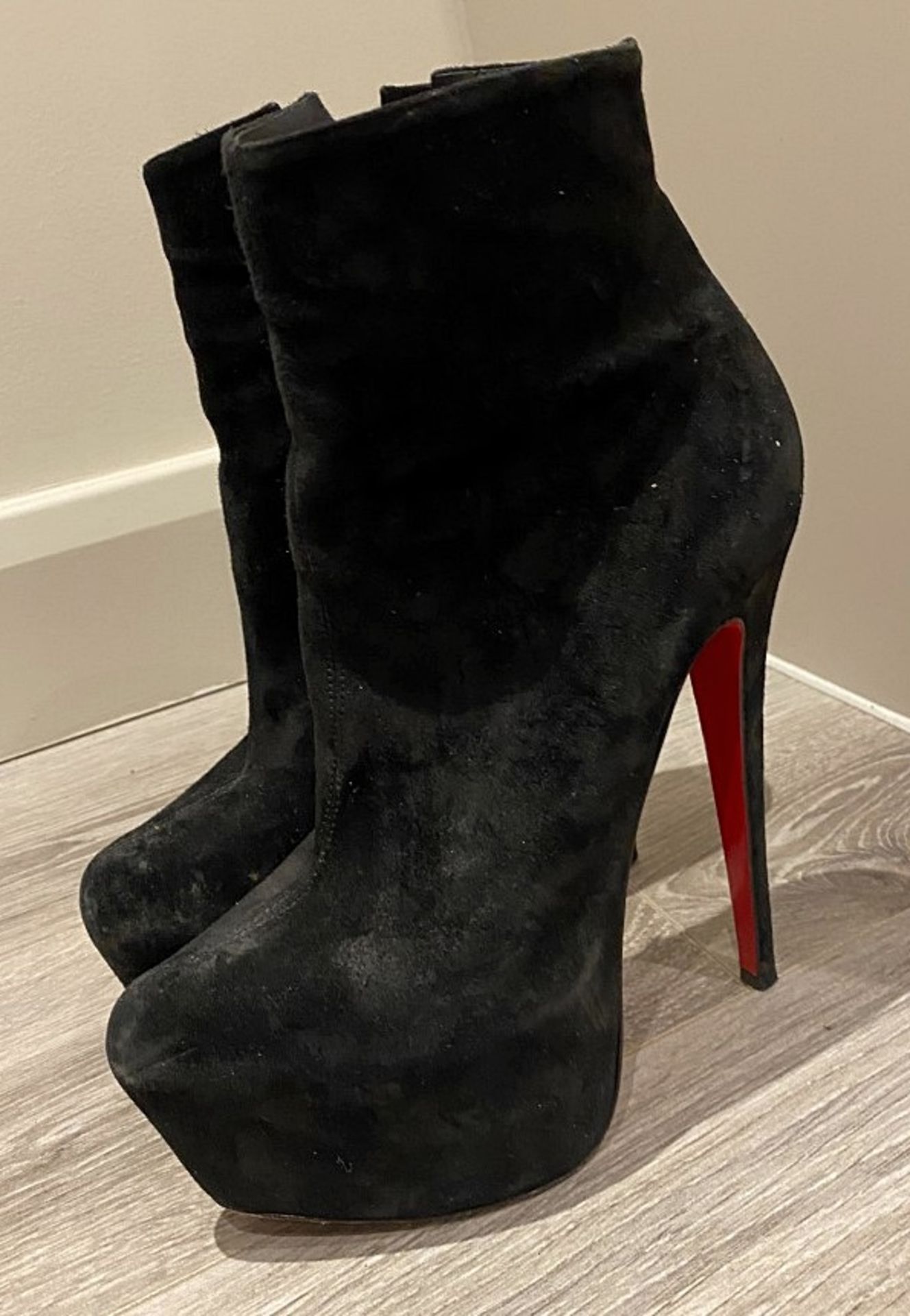 1 x Pair Of Genuine Christain Louboutin Boots In Black - Size: 36.5 - Preowned in Good Condition - R