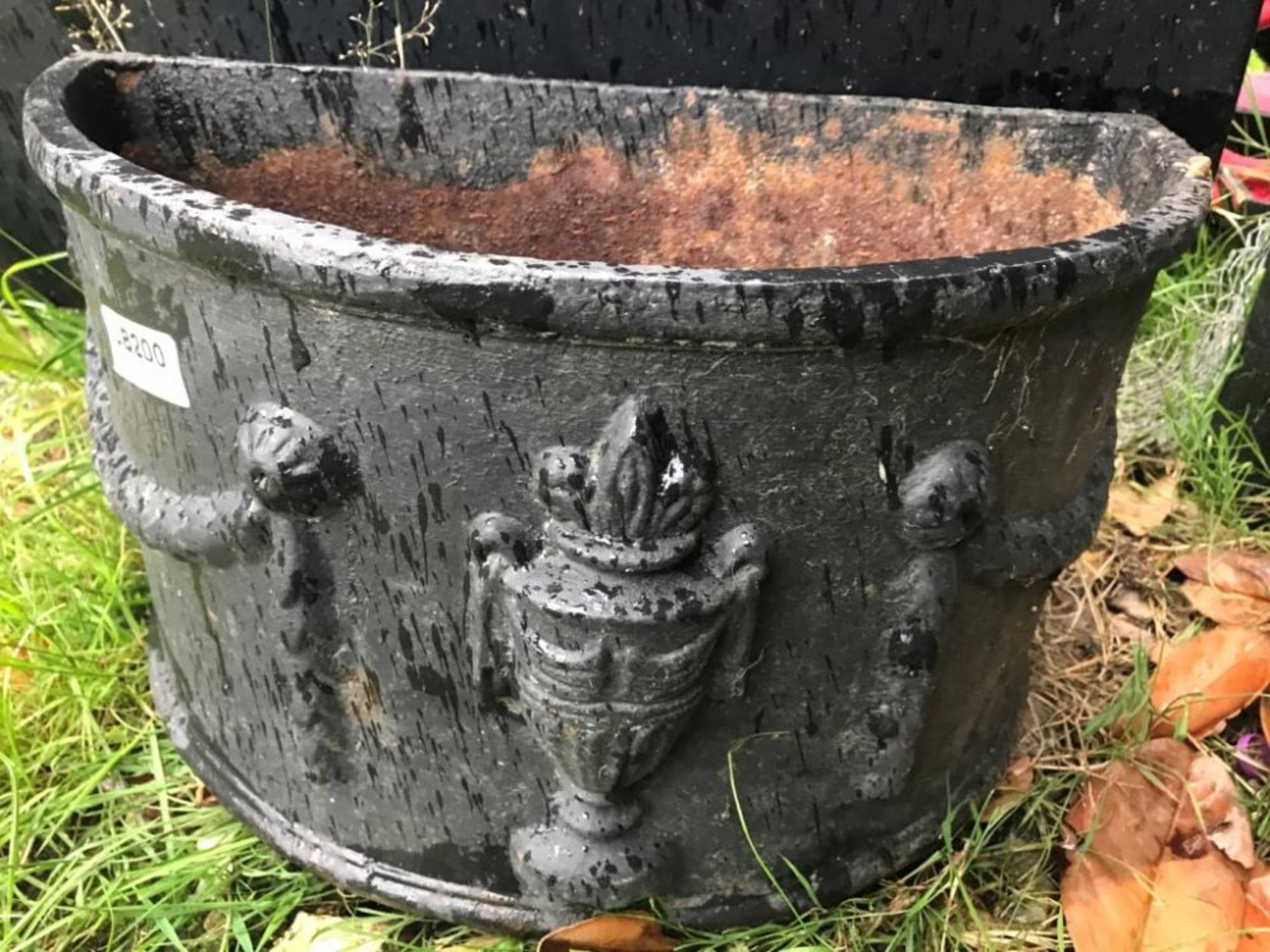 1 x Period Style Semi Circular Shaped Cast Iron Planter With Raised Sculptured Rope And Urn On Front - Image 3 of 6