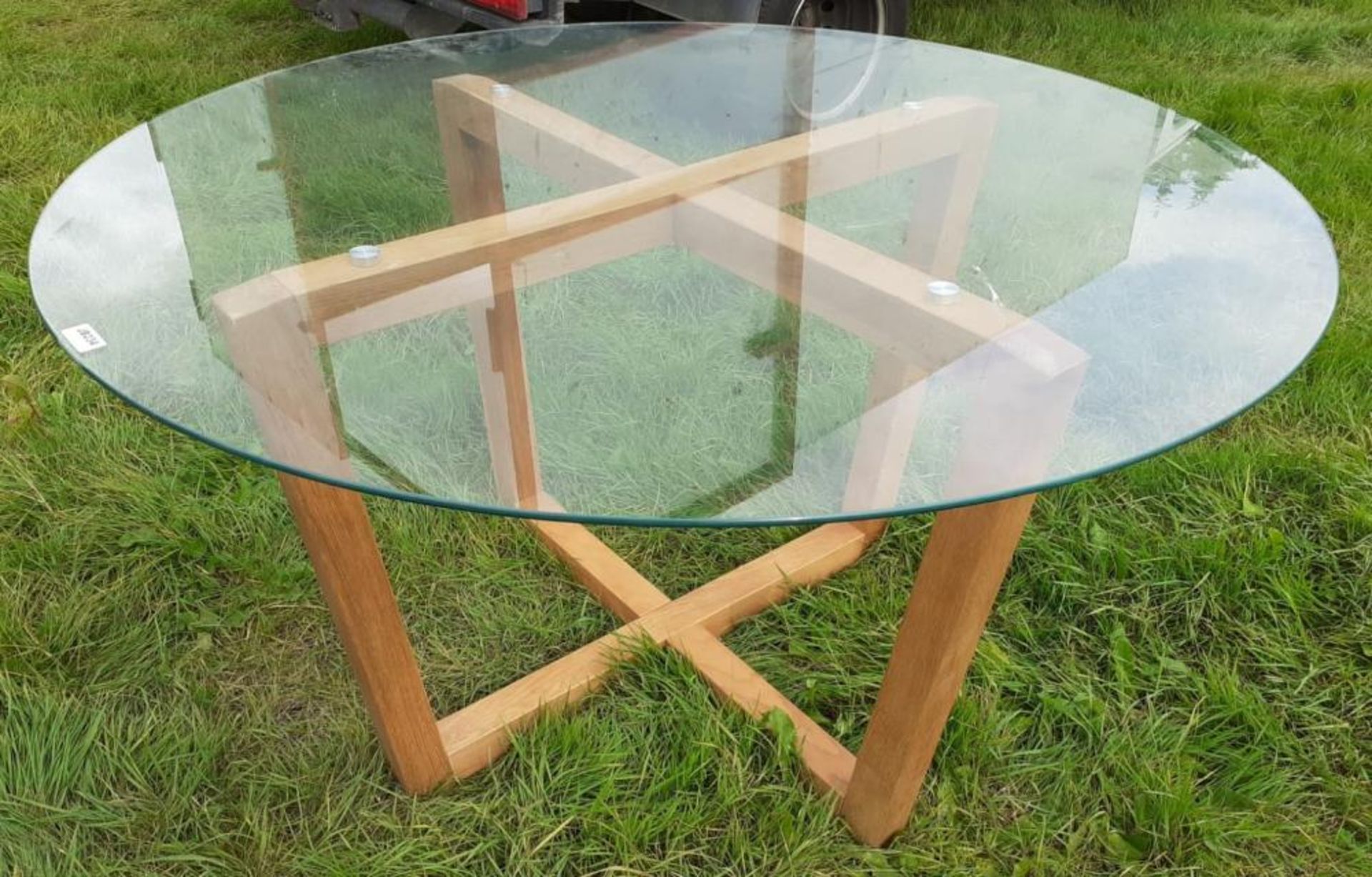 1 x Contemporary Round Glass Topped Dining Table and Wood Base - Dimensions: Top Diameter 135cm x - Image 2 of 4