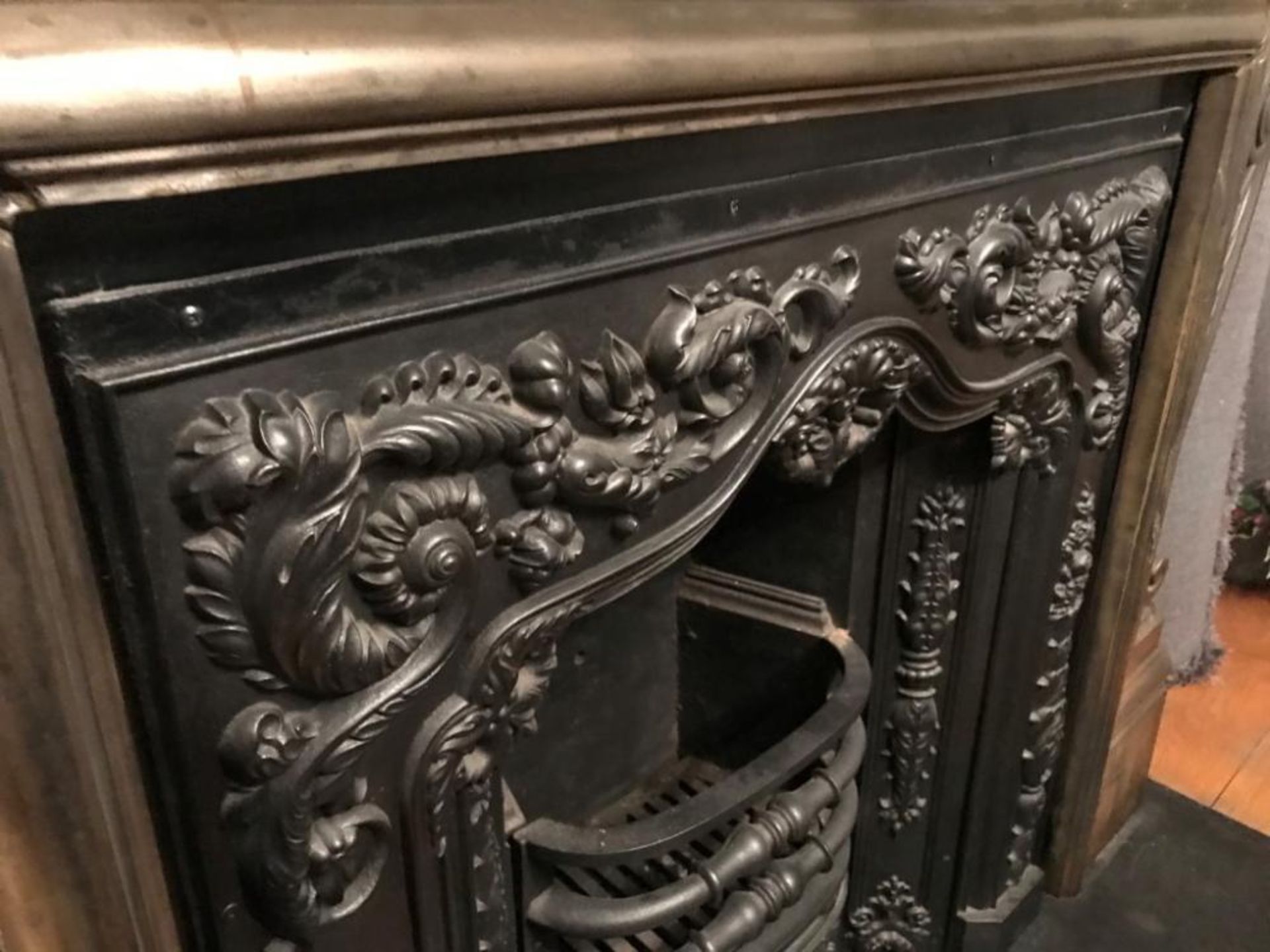 1 x Ultra Rare Antique Victorian Cast Iron Fireplace Ornamental Detail Surrounding And Insert - - Image 4 of 20