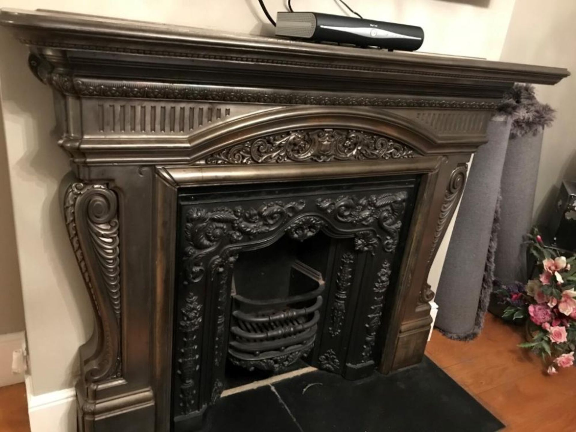 1 x Ultra Rare Antique Victorian Cast Iron Fireplace Ornamental Detail Surrounding And Insert - - Image 9 of 20