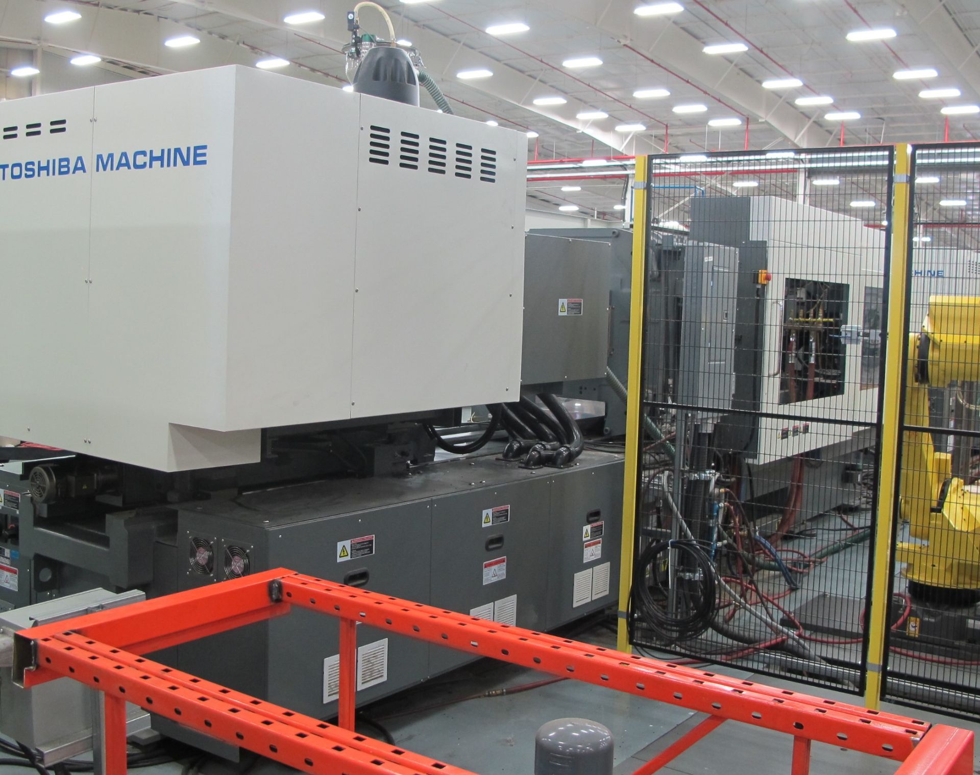 390 TON 27.5 OZ TOSHIBA ALL ELECTRIC MODEL EC390SX11V50-17 HORIZONTAL INJECTION MOLDING MACHINE - Image 8 of 20