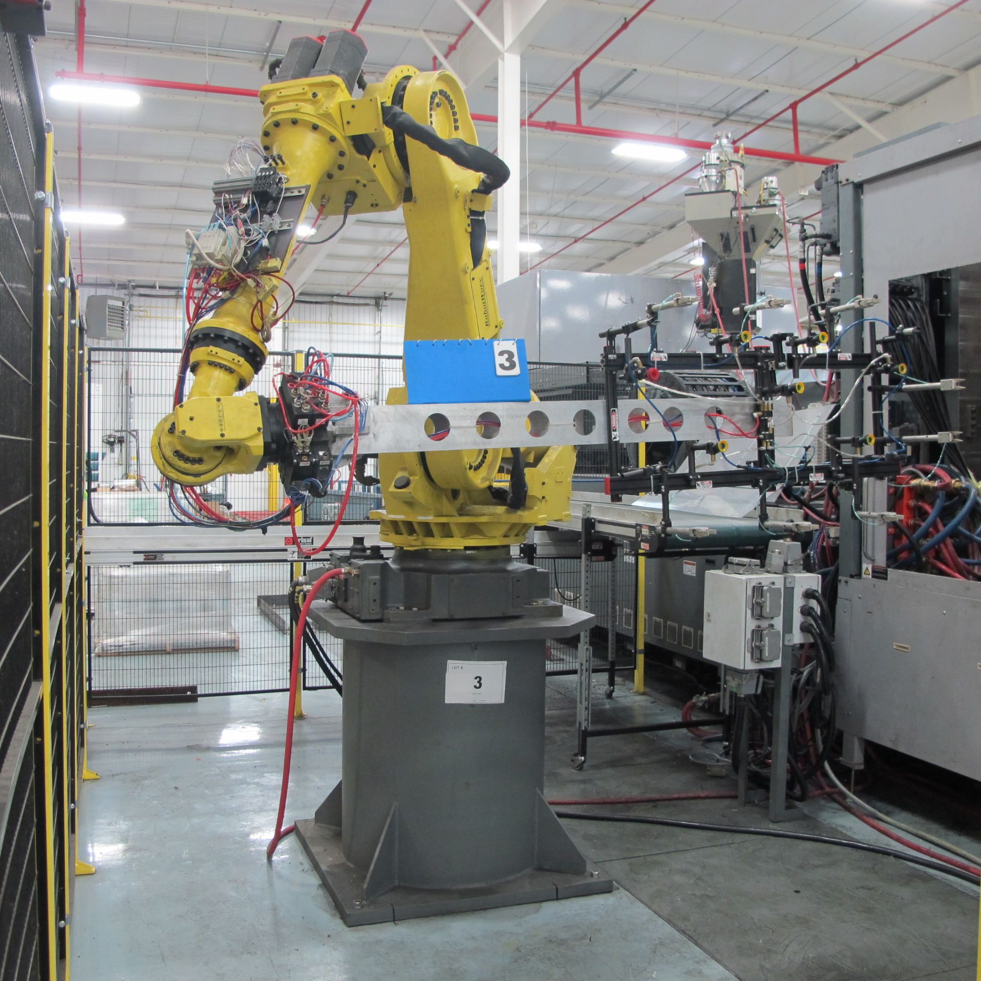 FANUC F-77801, 6 AXIS ROBOT R-2000i B/165F, S/N R06406769, W/FANUC SYSTEM R-J3iC CONTROL PANEL W/