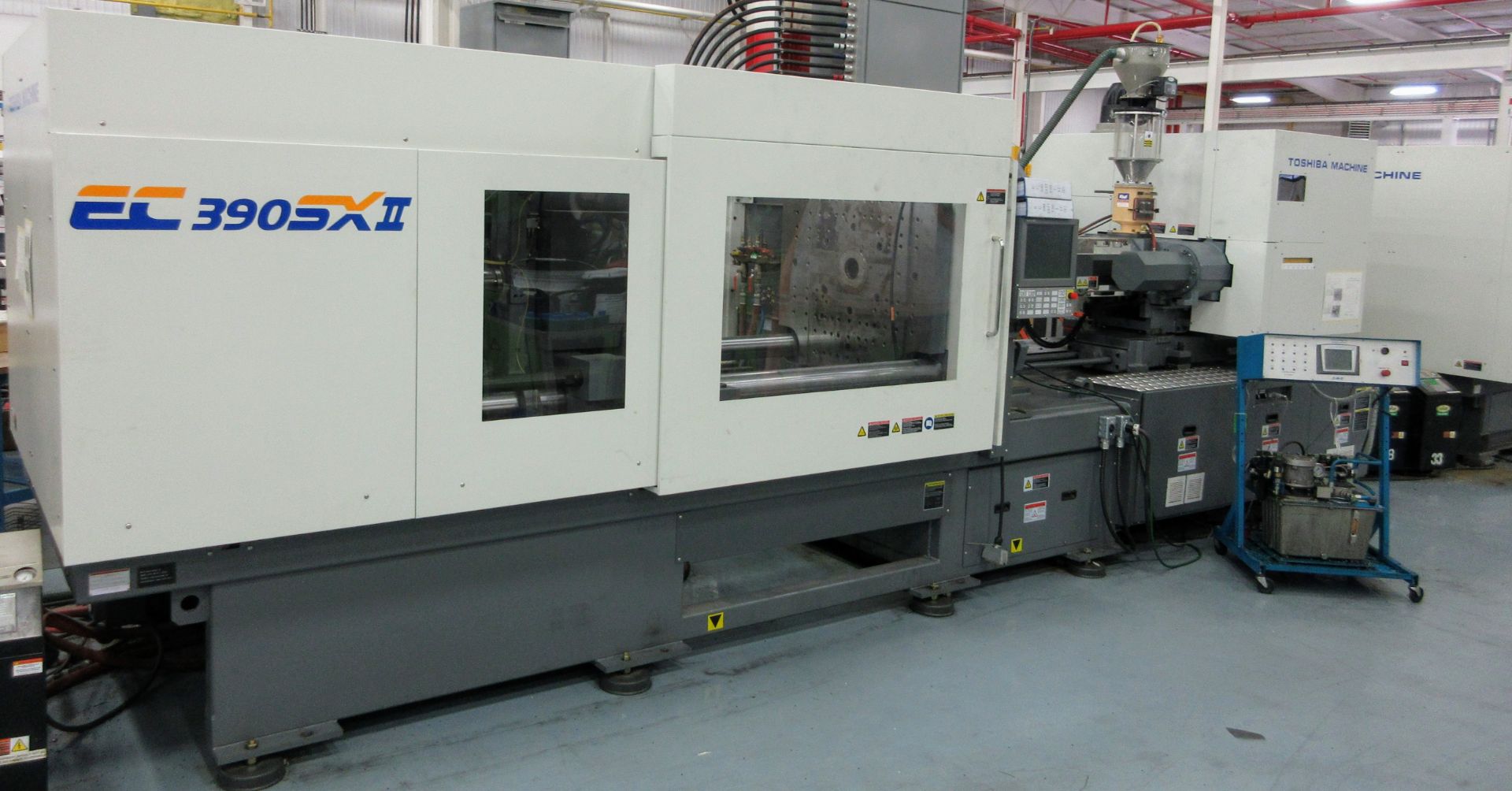 390 TON 27.5 OZ TOSHIBA ALL ELECTRIC MODEL EC390SX11V50-17 HORIZONTAL INJECTION MOLDING MACHINE - Image 2 of 20