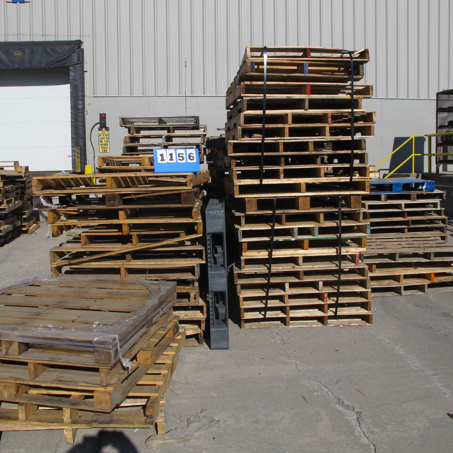 LARGE QUANTITY OF PALLETS - EAST YARD
