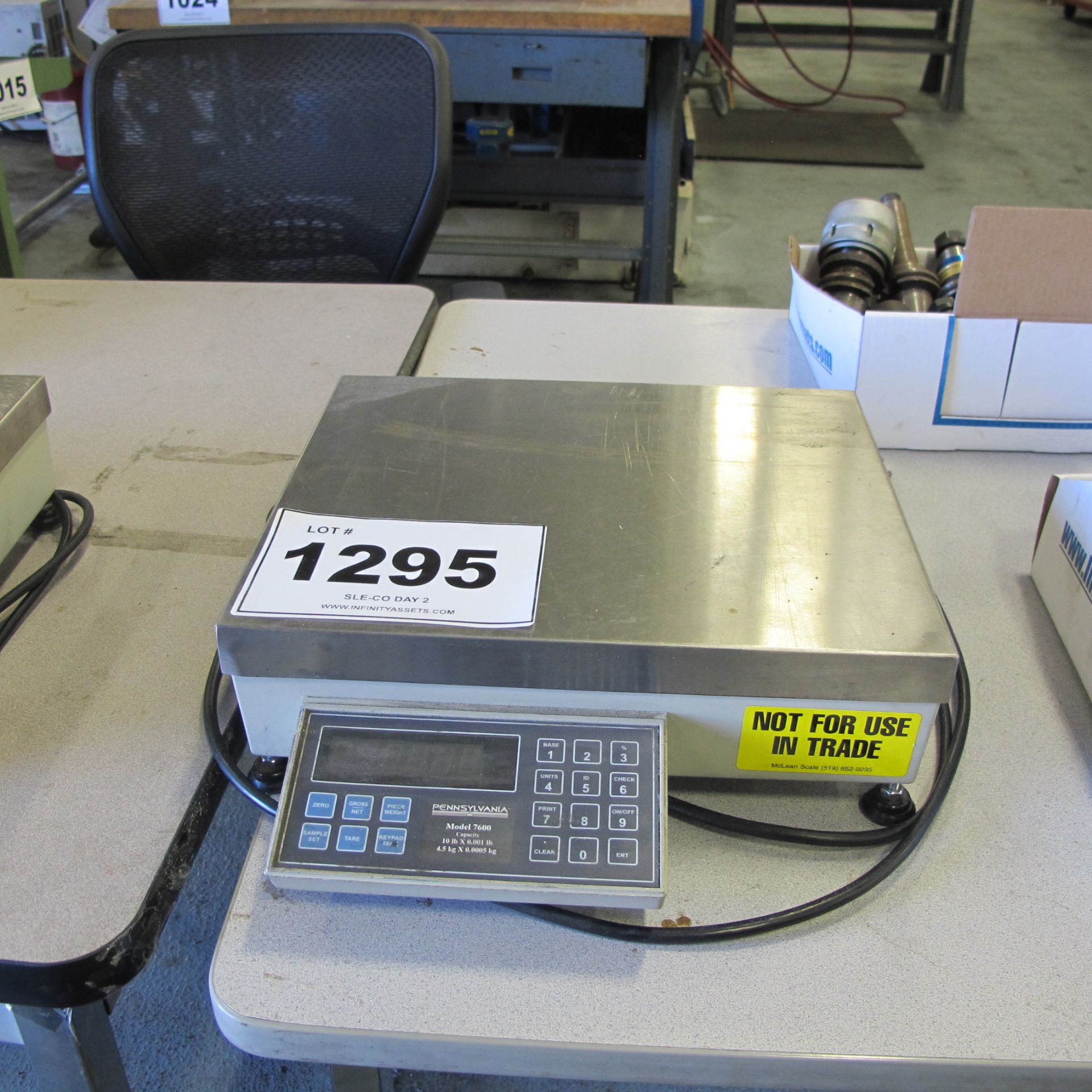 PENNSYLVANIA 7600 (0.00116 TO 1016 LB) DESKSTOP PLATFORM SCALE