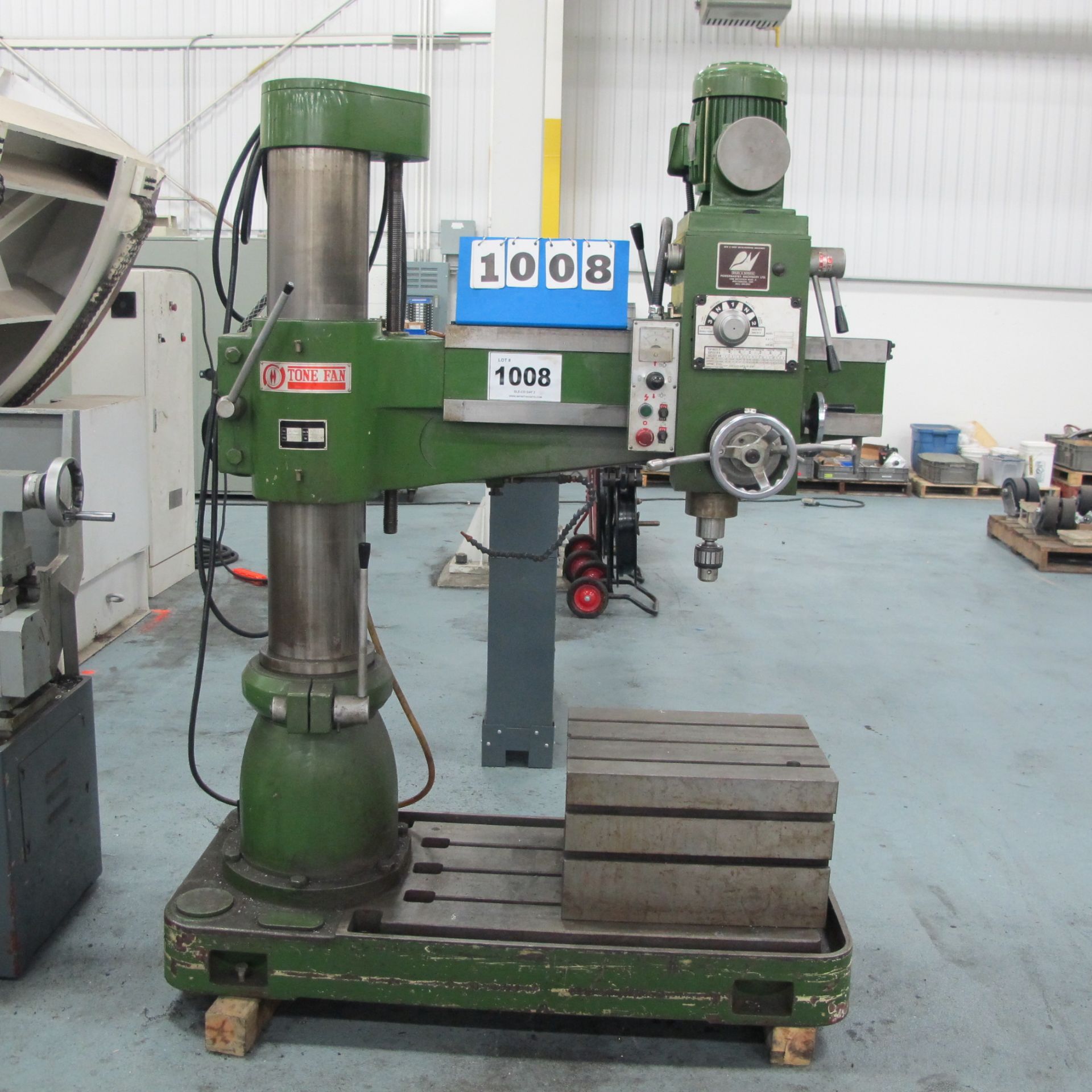 2002 TONE FAN RD-900, 3' RADIAL ARM DRILL, S/N: 3827 WITH BOX TABLE, 88 TO 1500 RPM, 2 1/12"