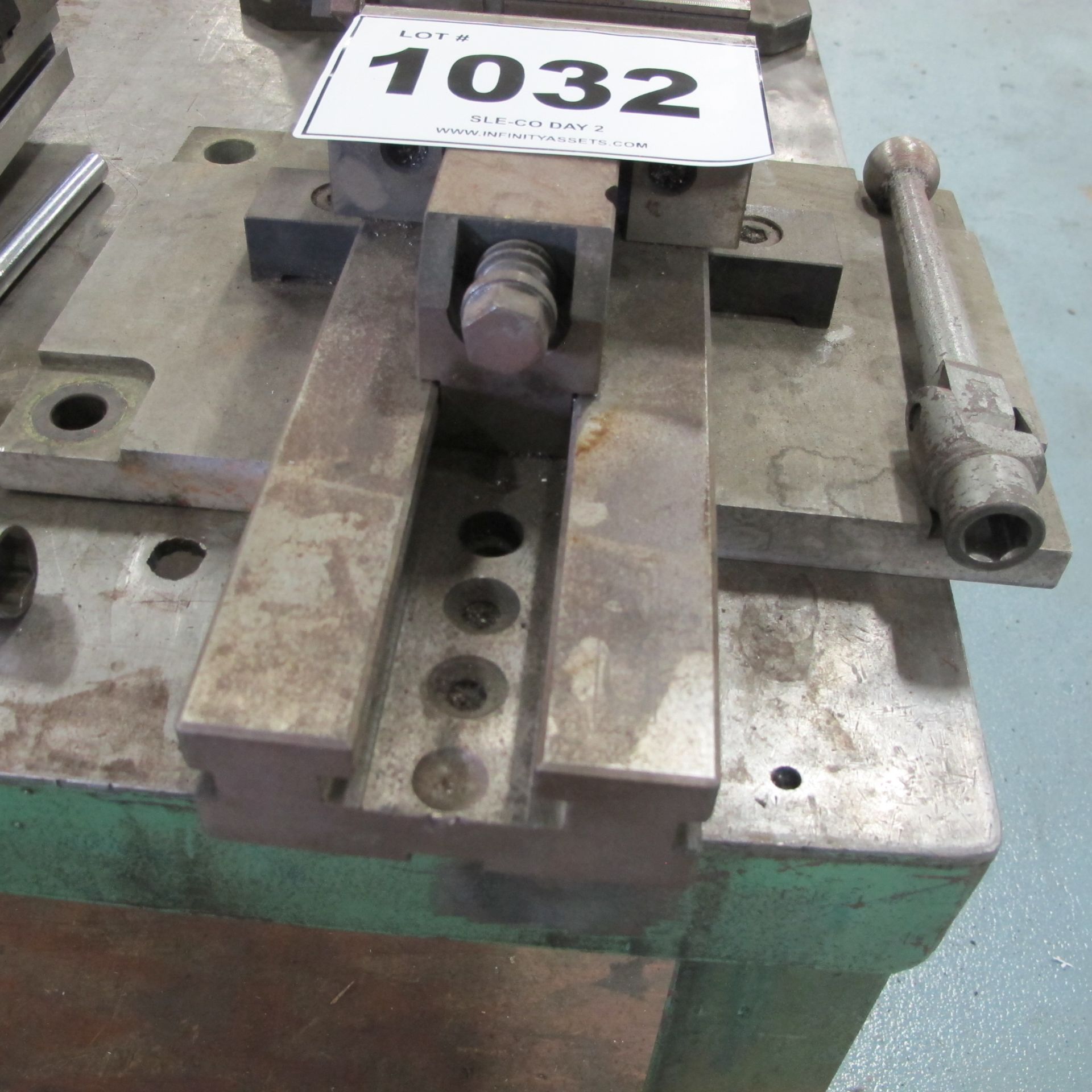 6" PRECISION VICE WITH MOUNTING PLATE