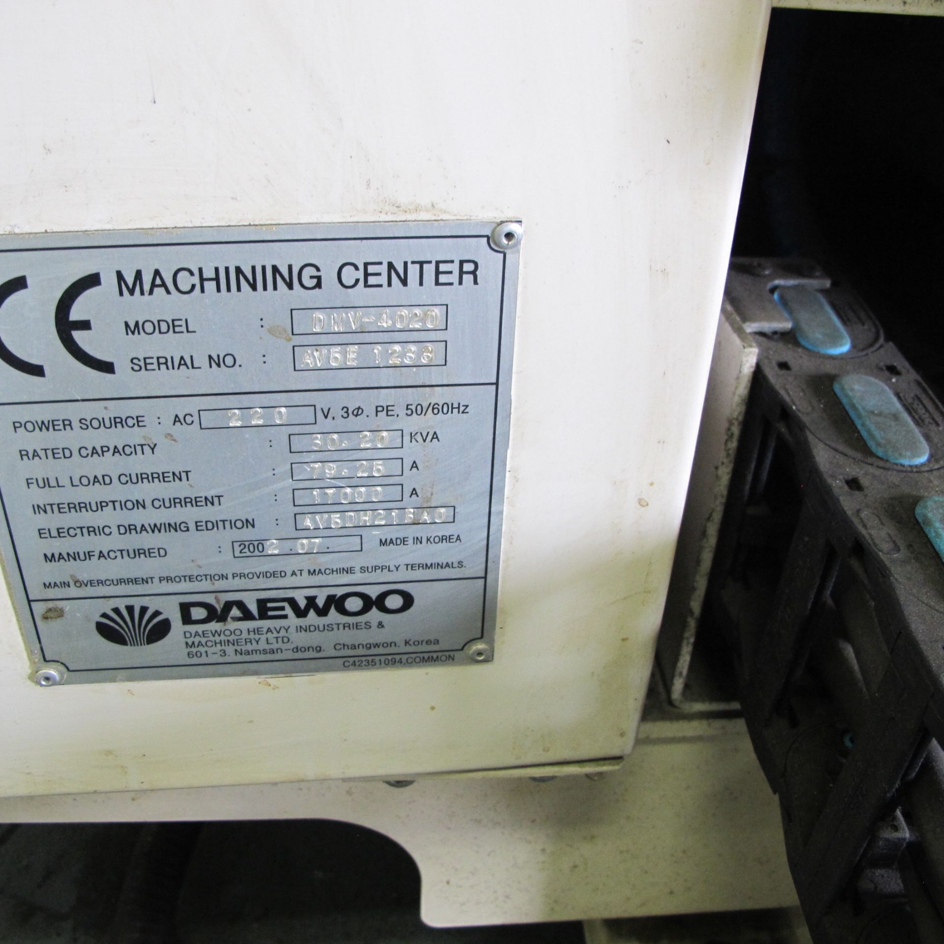 2002 DAEWOO DMV-4020 CNC VERTICAL MACHINING CENTER, FANUC SERIES 21i-M CNC CONTROL S/N: AV5E1238, - Image 5 of 7