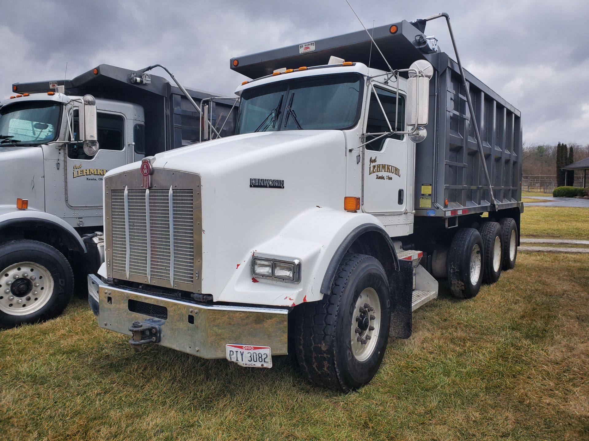 2004 Kenworth T-800, 385 HP, 46,000 lb Suspension, Eaton 10 Speed, Ox Bodies 16' Bed 487,097 Miles - Image 6 of 37