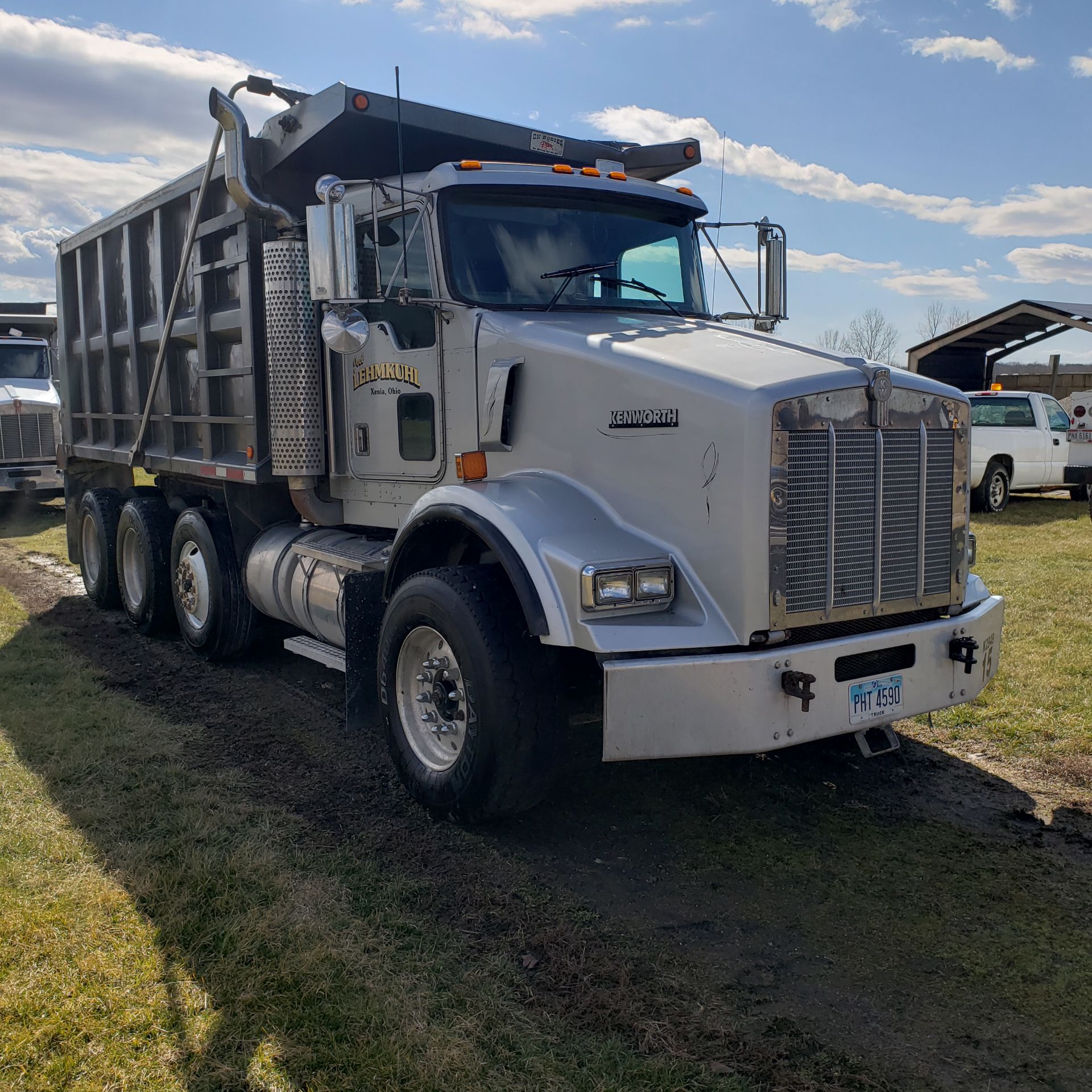 1999 Kenworth T-800 Dump Tri-Axle Dump Truck, Cummins N-14, 460E+, 8 LL Transmission - Image 6 of 36