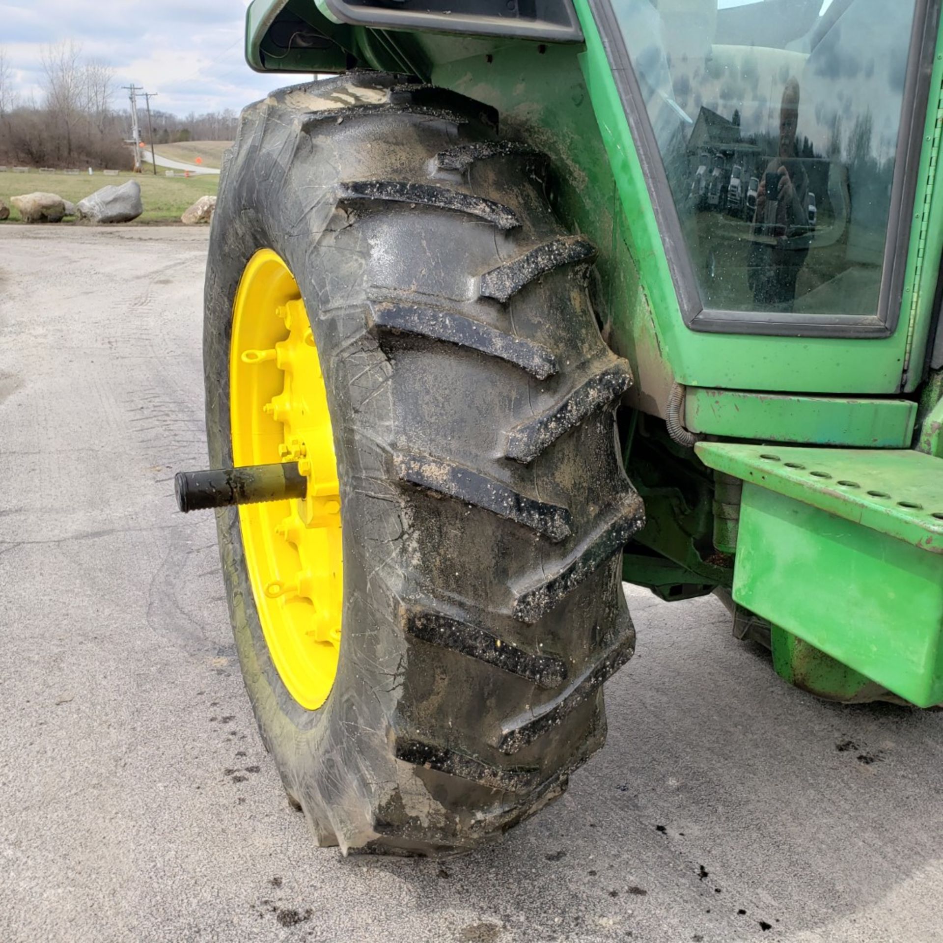 John Deere Model 4430 H Tractor w/ Enclosed Cab, 7520 Hours, s/n 030228R - Image 7 of 12