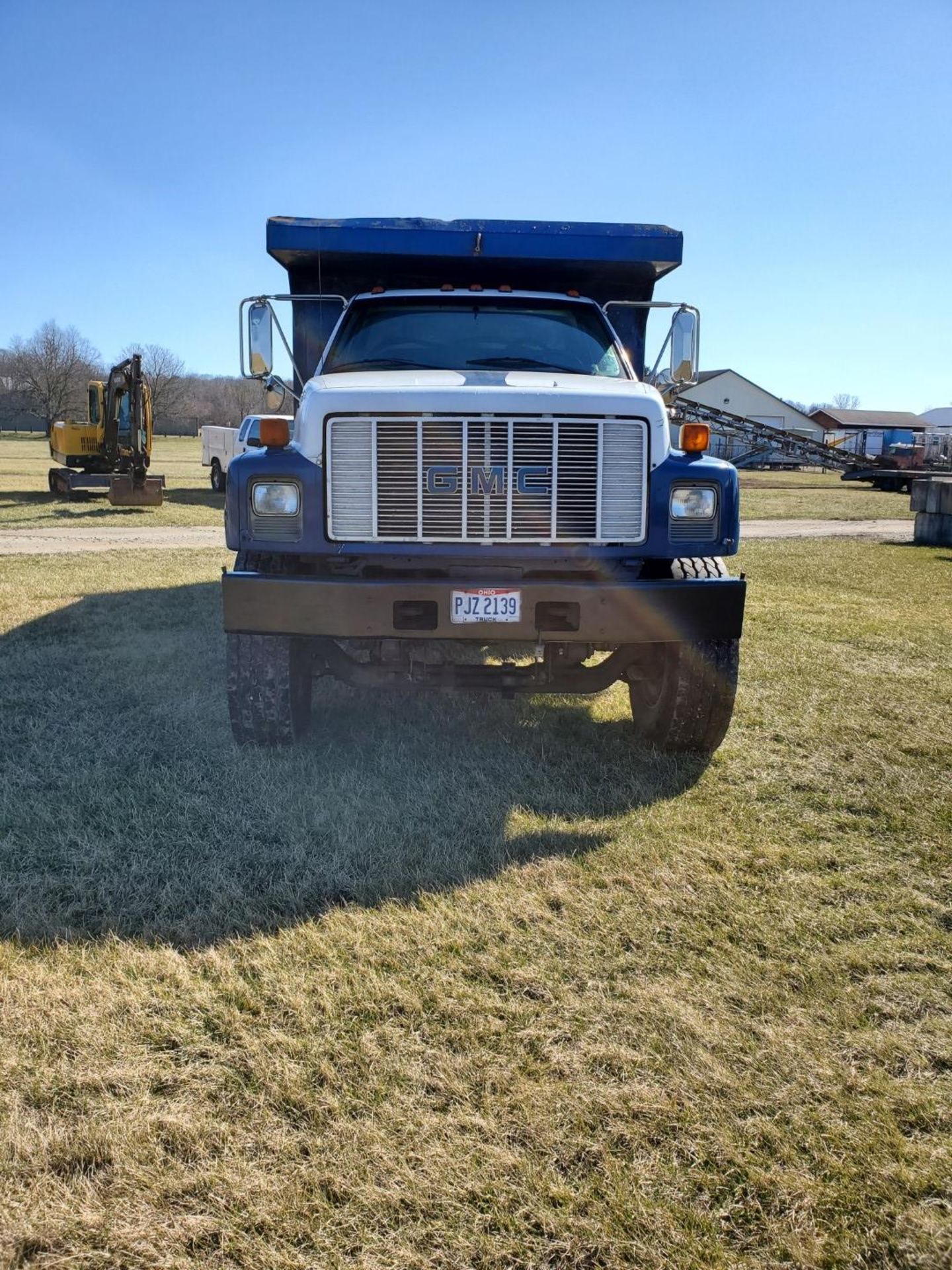 2002 GMC C 8500 16' Tri Axle Dump Truck w/ Steerable Lift Axle, Auto, Cat C7, 16' Steel Dump Bed - Image 5 of 26