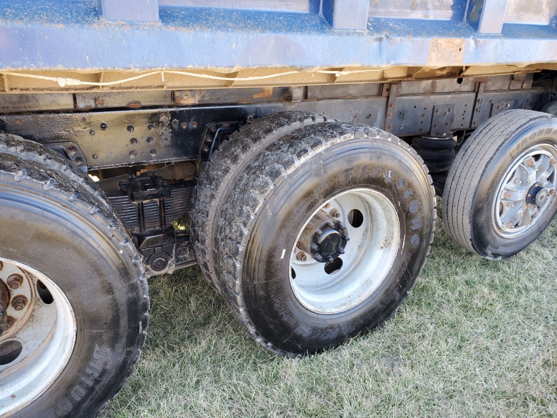 2002 GMC C 8500 16' Tri Axle Dump Truck w/ Steerable Lift Axle, Auto, Cat C7, 16' Steel Dump Bed - Image 13 of 26