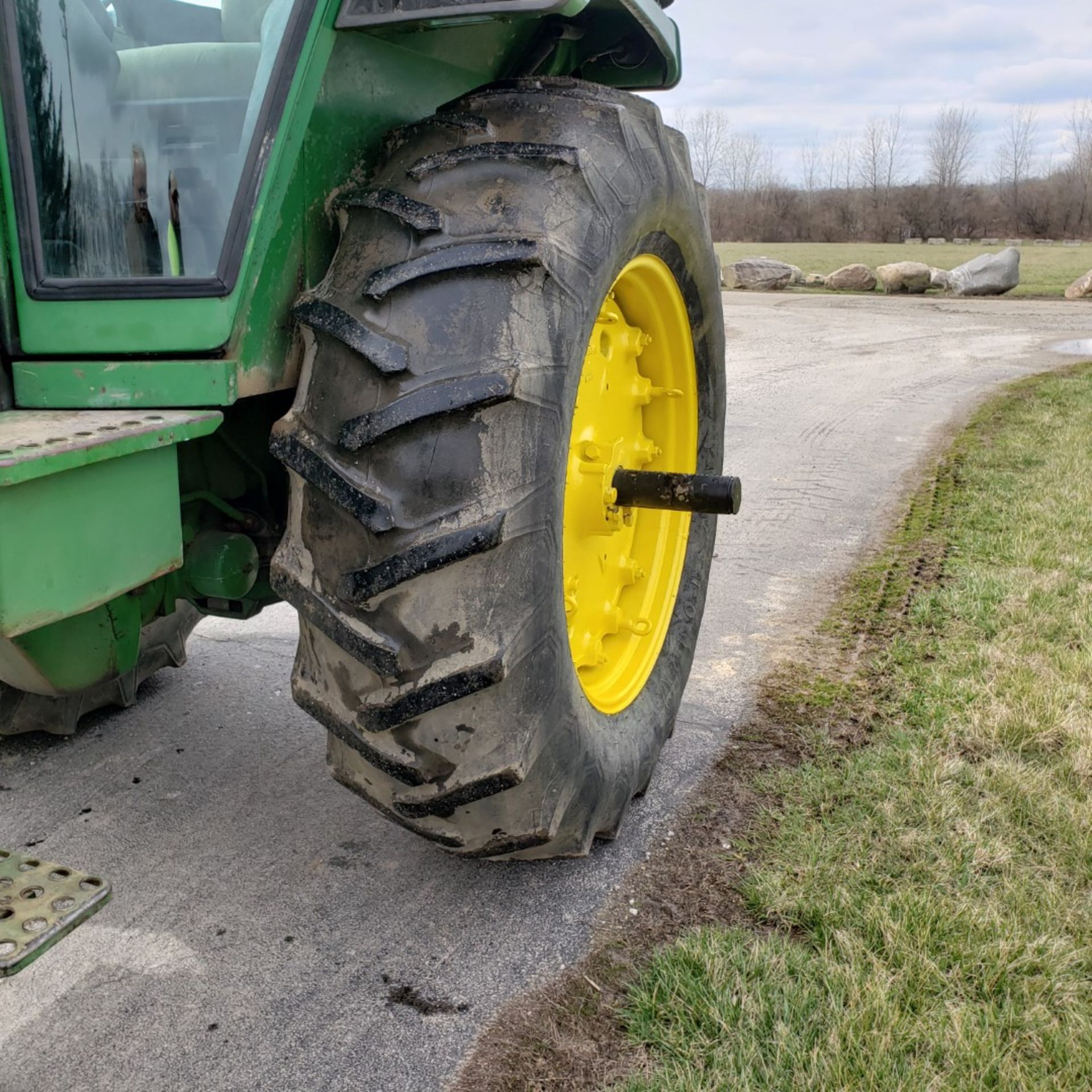 John Deere Model 4430 H Tractor w/ Enclosed Cab, 7520 Hours, s/n 030228R - Image 8 of 12