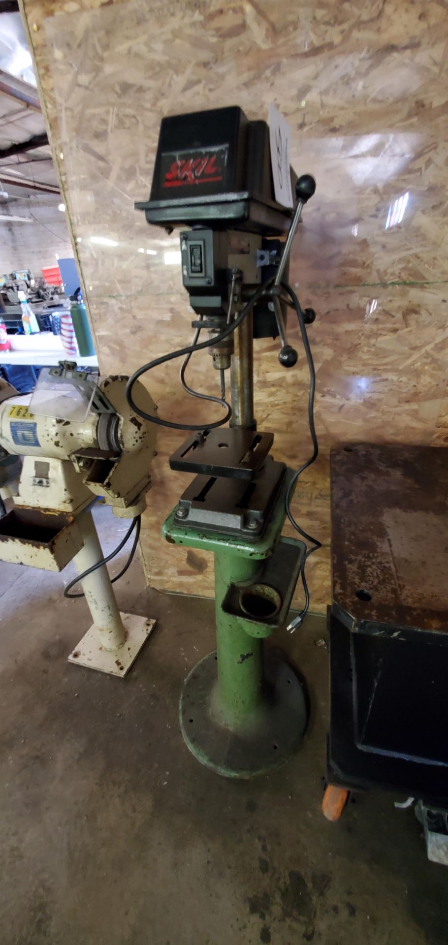 Skil 5-speed 8" Floor Model Drill Press