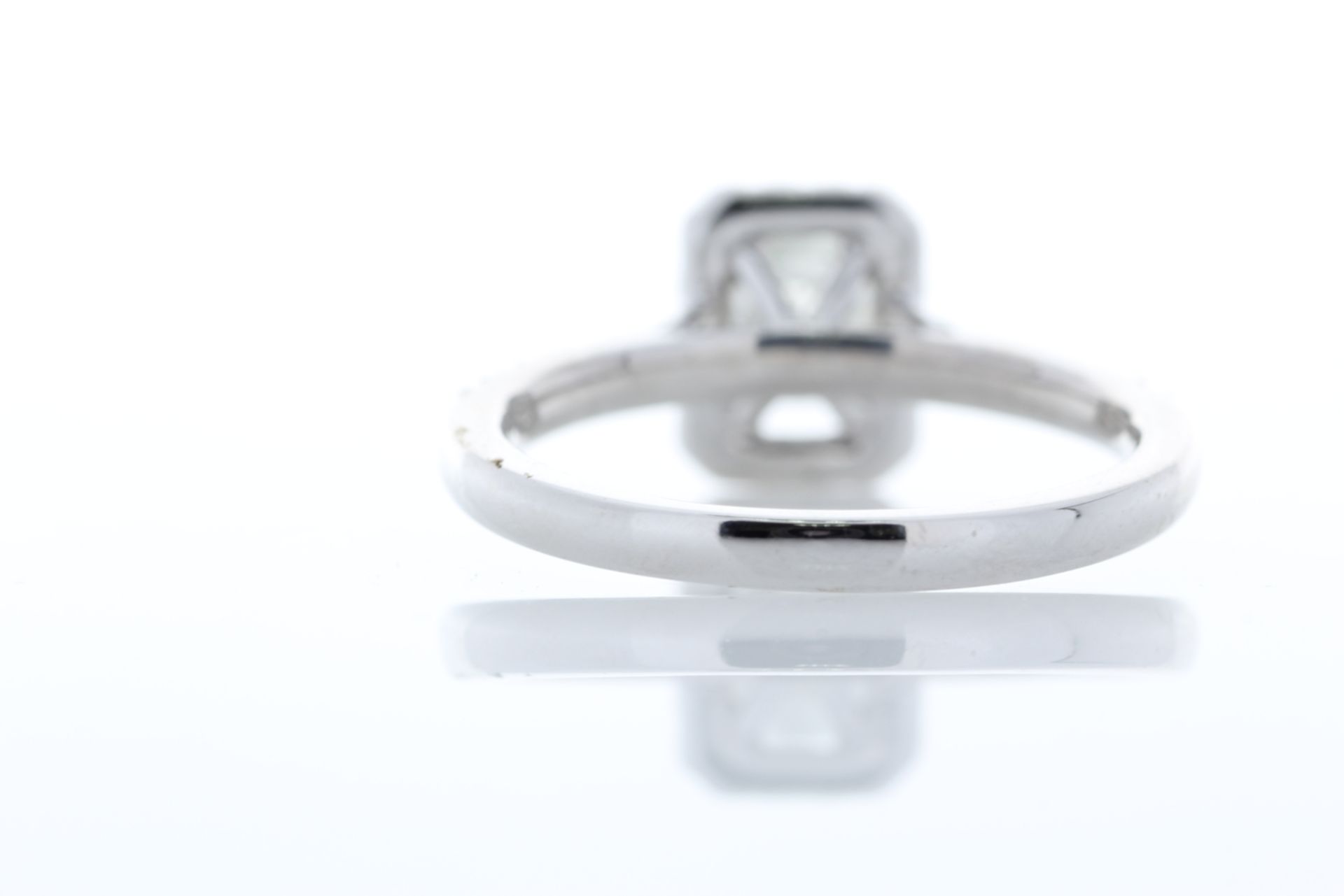 18ct White Gold Single Stone Cushion Cut With Halo Stone Set Shoulders Diamond Ring (1.01) 1.32 - Image 3 of 6