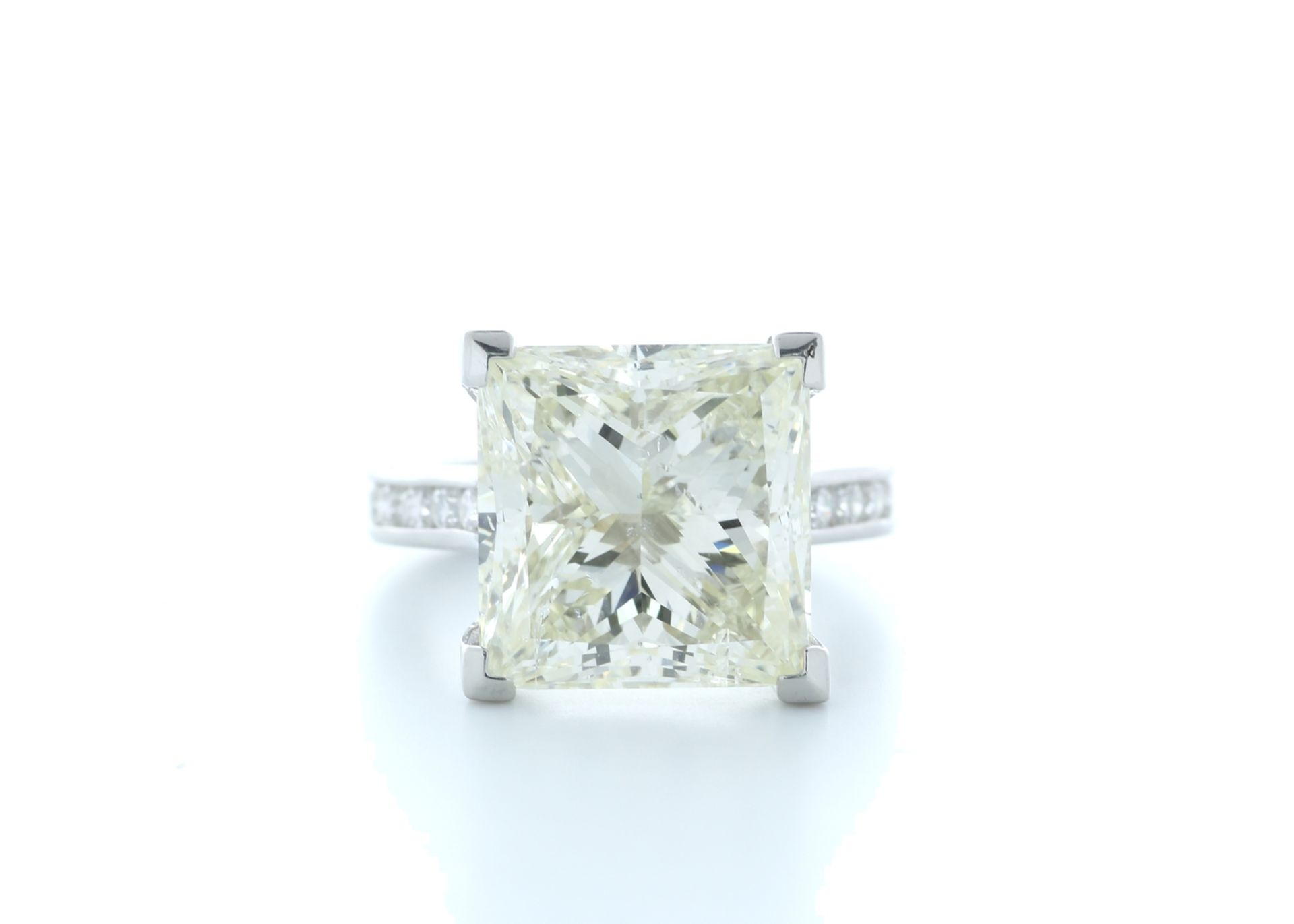 18ct White Gold Princess Cut Diamond Ring 10.00 Carats Carats - Valued by IDI £495,000.00 - 18ct