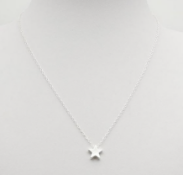 BRAND NEW LADIES SILVER TONE FIVE POINT STAR NECKLACE AND PENDENT (26)