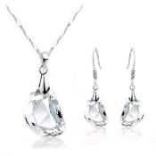 BRAND NEW SEALED SILVER PLATED LADIES CRYSTAL DROP MATCHING EARRING AND NECKLACE SET (2)