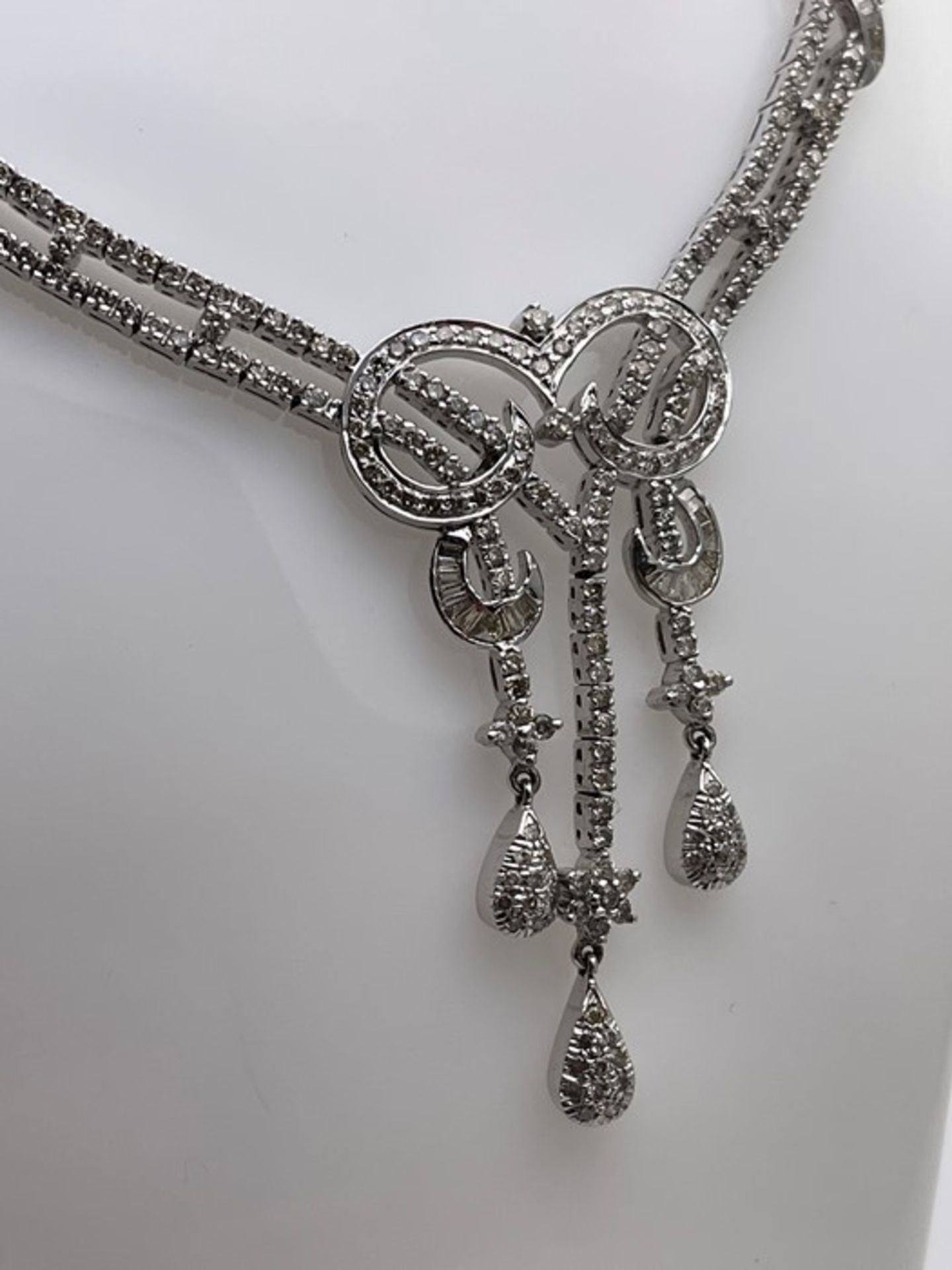 ***£19,375.00*** 14CT WHITE GOLD DIAMOND COLLARATE NECKLACE - Image 3 of 4