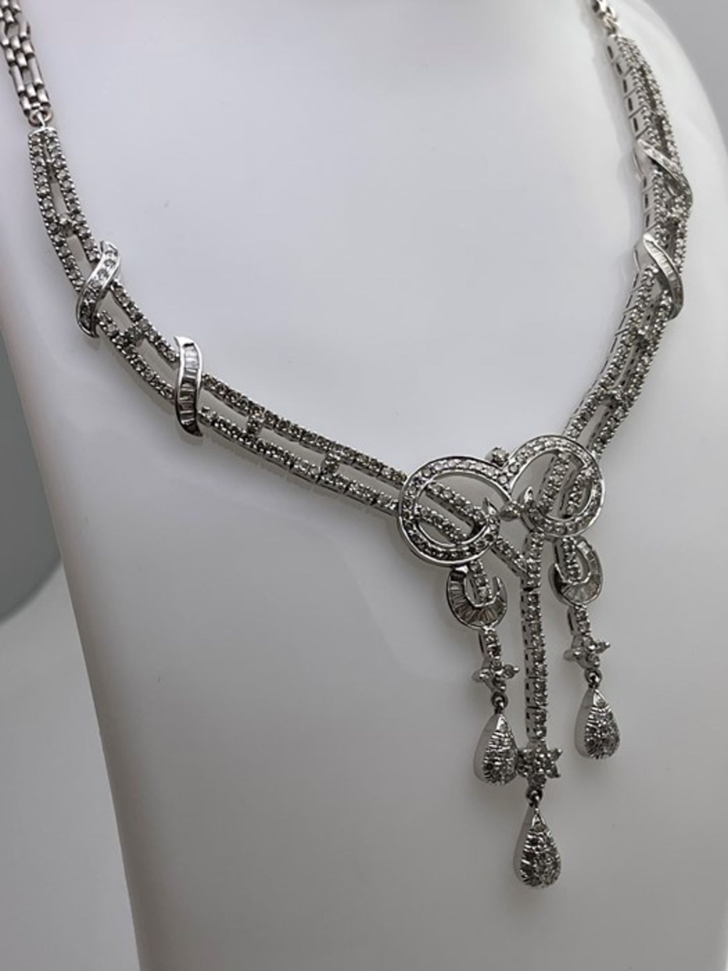 ***£19,375.00*** 14CT WHITE GOLD DIAMOND COLLARATE NECKLACE - Image 2 of 4