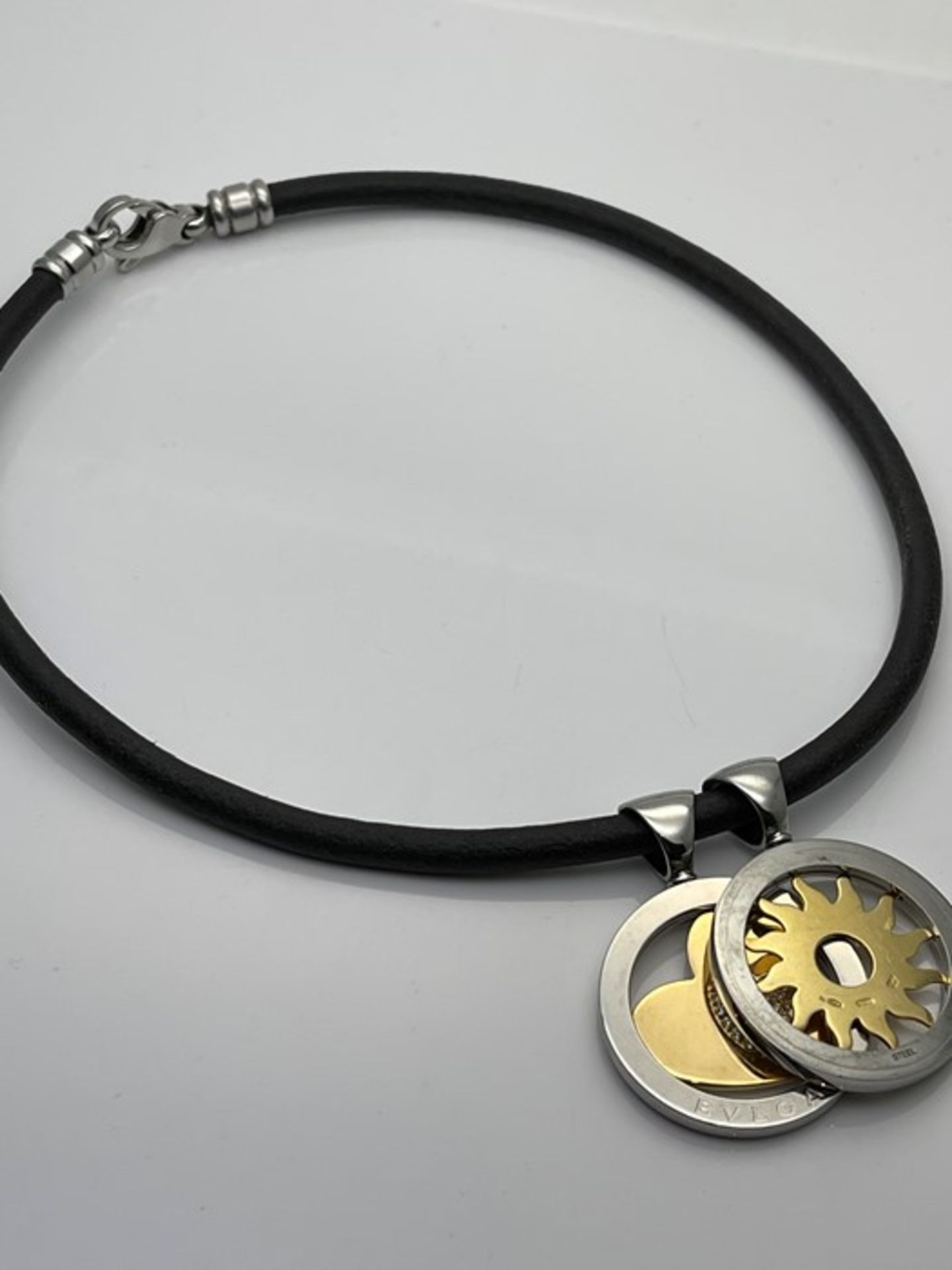 BVLGARI LADIES 18CT WHITE AND YELLOW GOLD ROBE NECKLACE