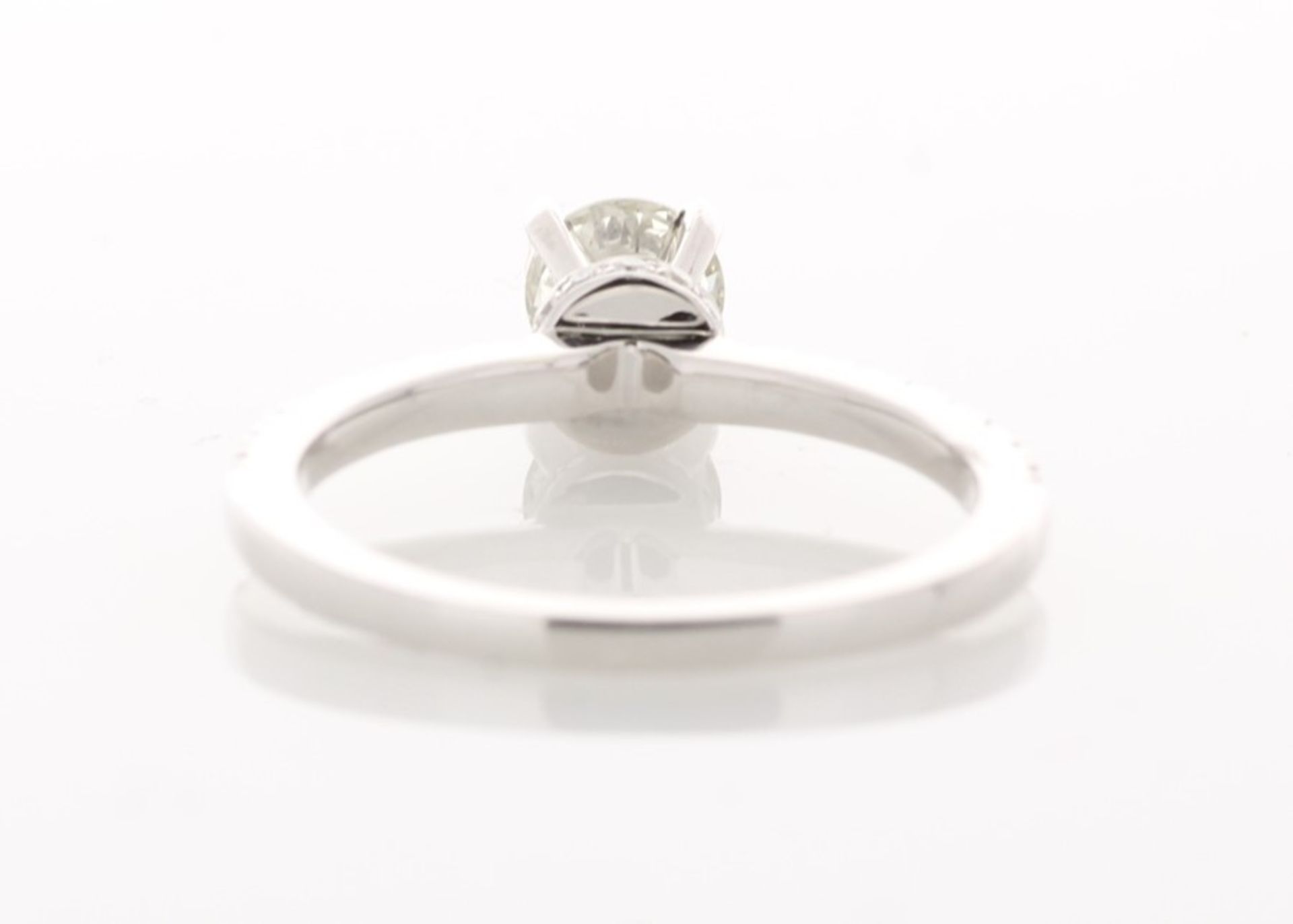 18ct White Gold Single Stone Prong Set With Stone Set Shoulders Diamond Ring Valued by IDGGI £7,250 - Image 4 of 6