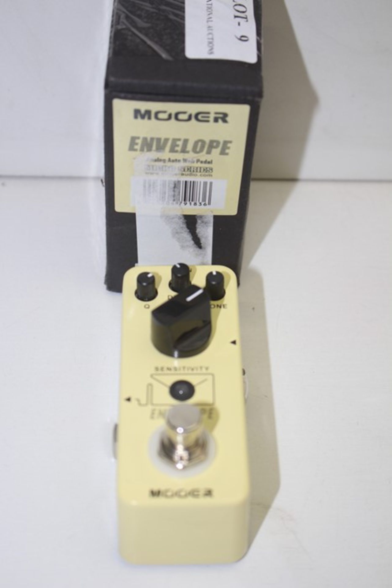 GRADE U- BOXED MODER ENVELOPE ANALOG AUTO WAH PEDAL RRP-£47.99