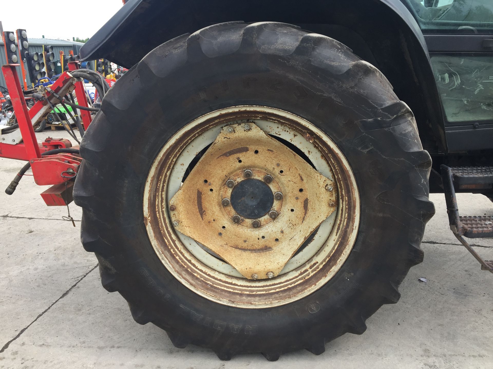 02OY1379 2002 Valtra 8150 HiTech 4WD Tractor - Image 10 of 22