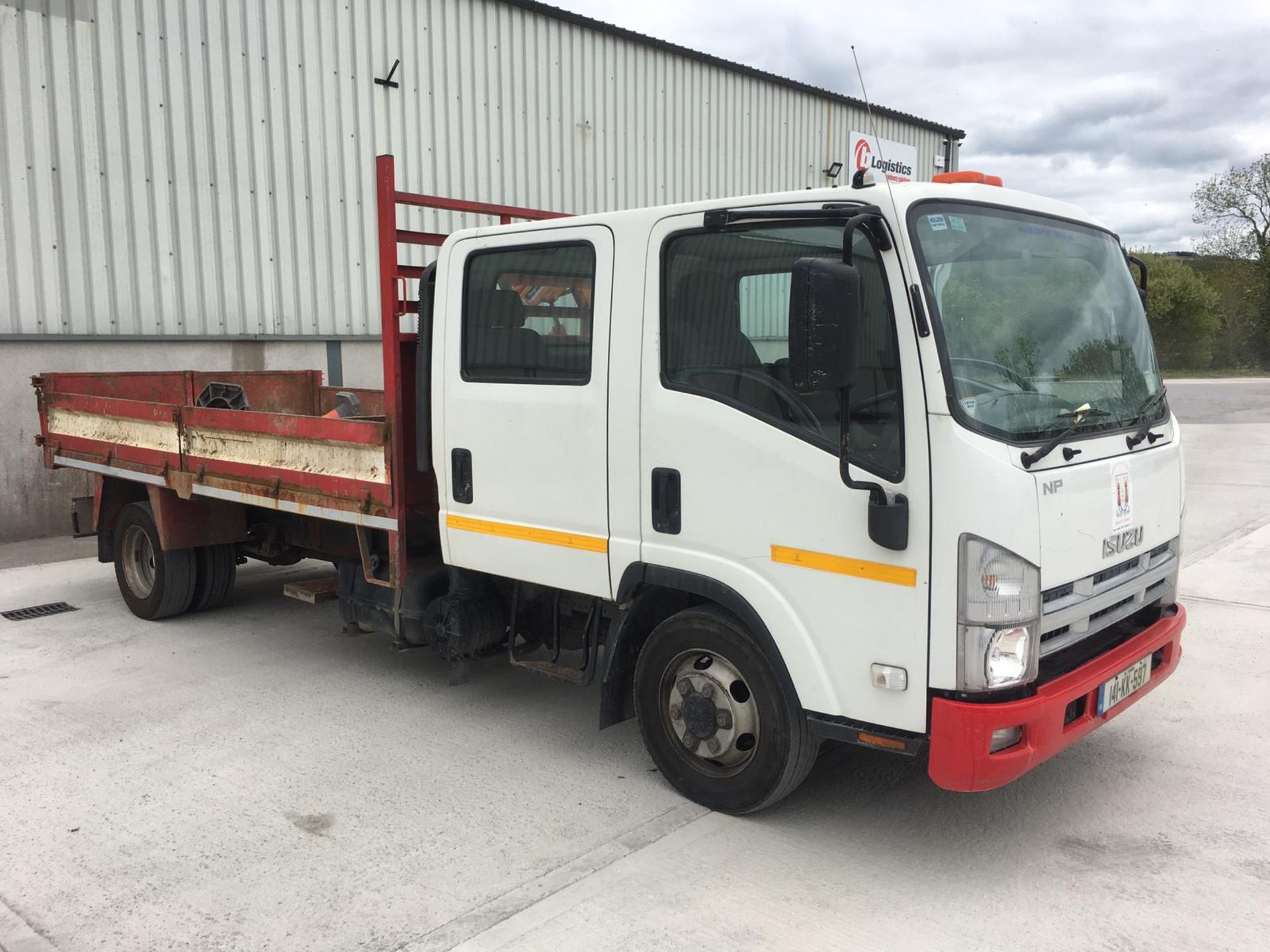 141KK597 UNRESERVED 2014 Isuzu NPR 85 7.5T Crewcab Tipper - Image 3 of 14