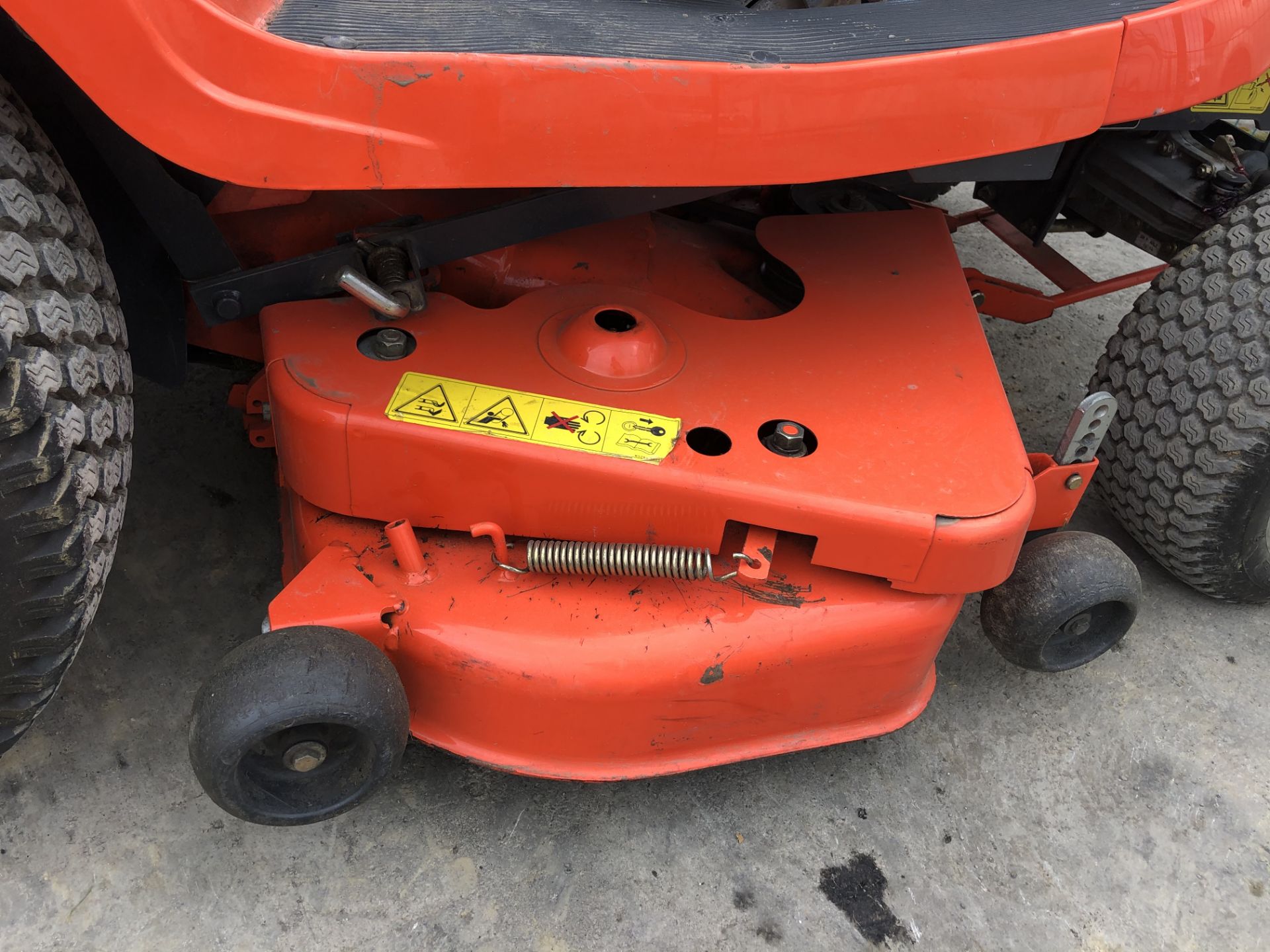 PL-14679 2006 Kubota GR2100 EC2 Diesel Ride on Lawn Mower - Image 15 of 25