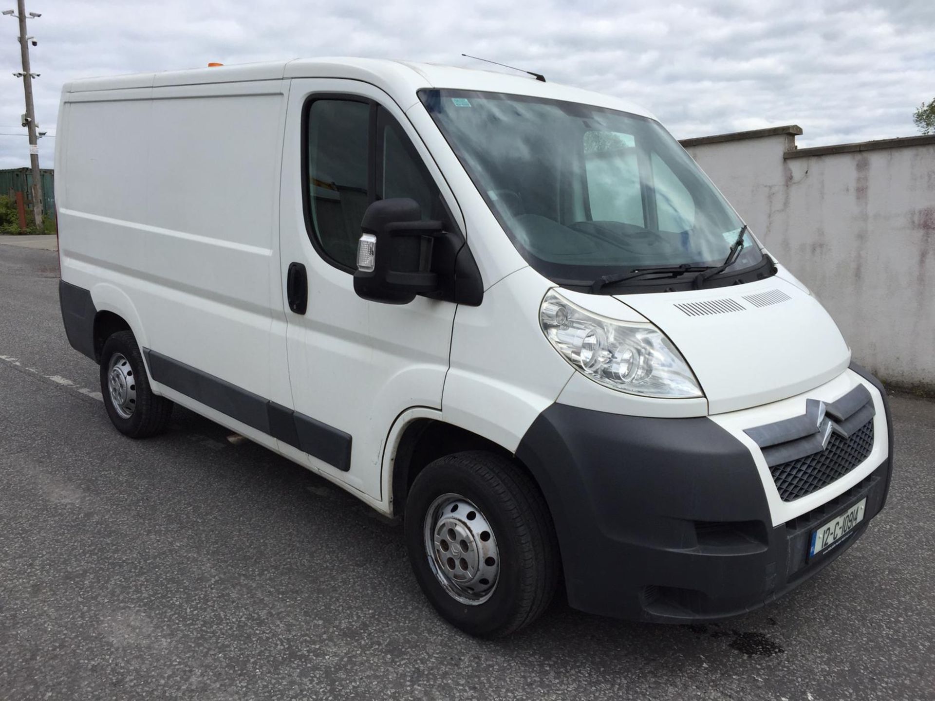 12C10914 UNRESERVED 2012 Citroen Relay 2 30 L1 H1 HDI - Image 2 of 8