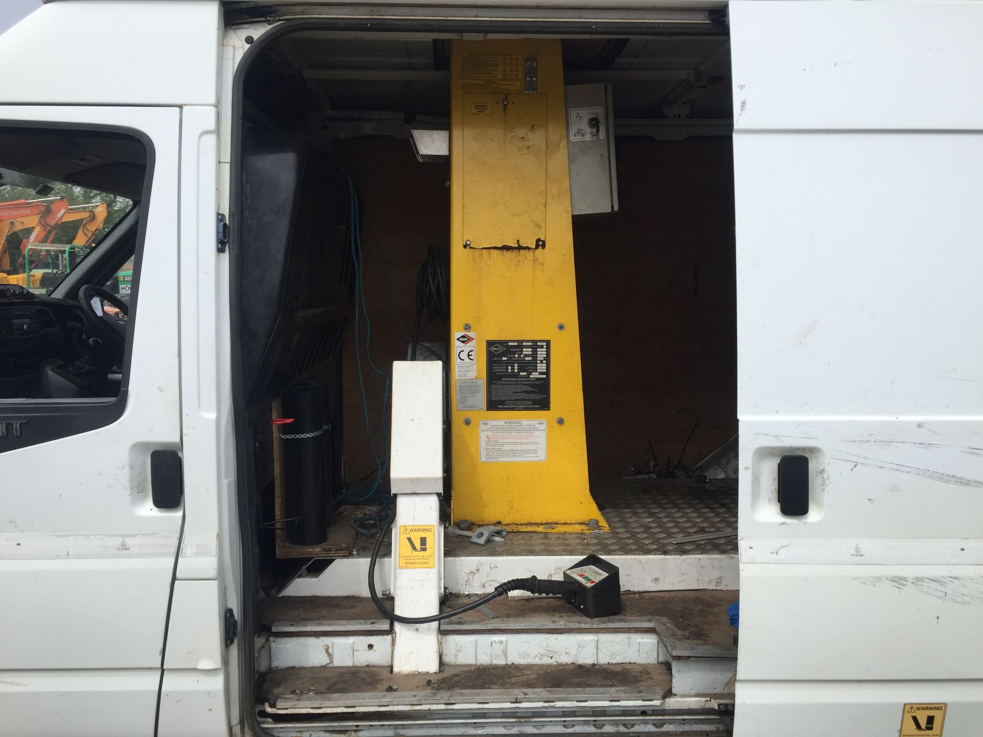 09D2813 Ford Transit Cherry Picker Hoist Van 2 Dr Unit Diesel - 306,050 km - 2008 Versalift ET36NF C - Image 7 of 15