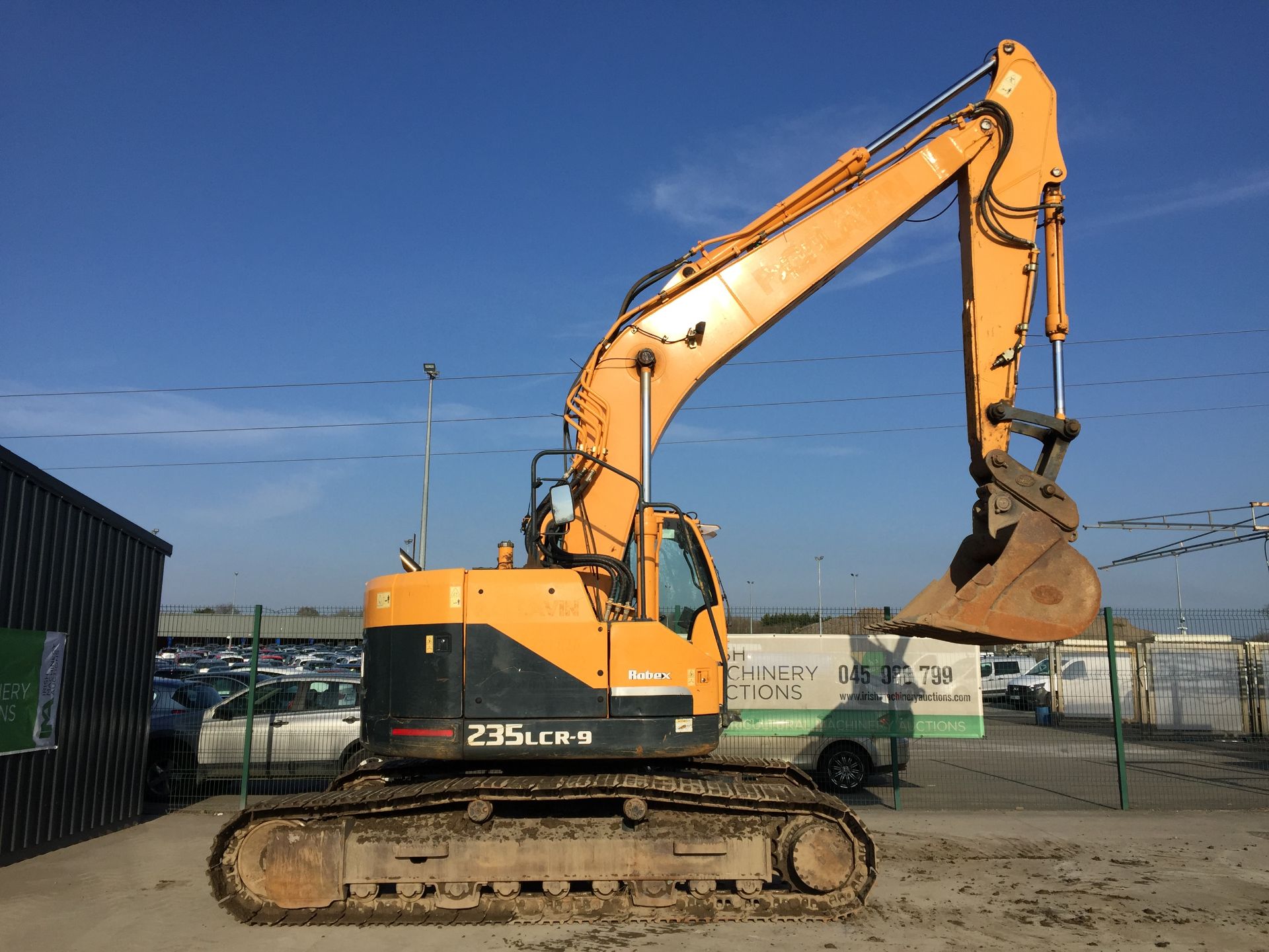 PL-14029 2014 Hyundai Robex 235LCR-9 24T Zero Tail Swing Excavator - Image 7 of 32