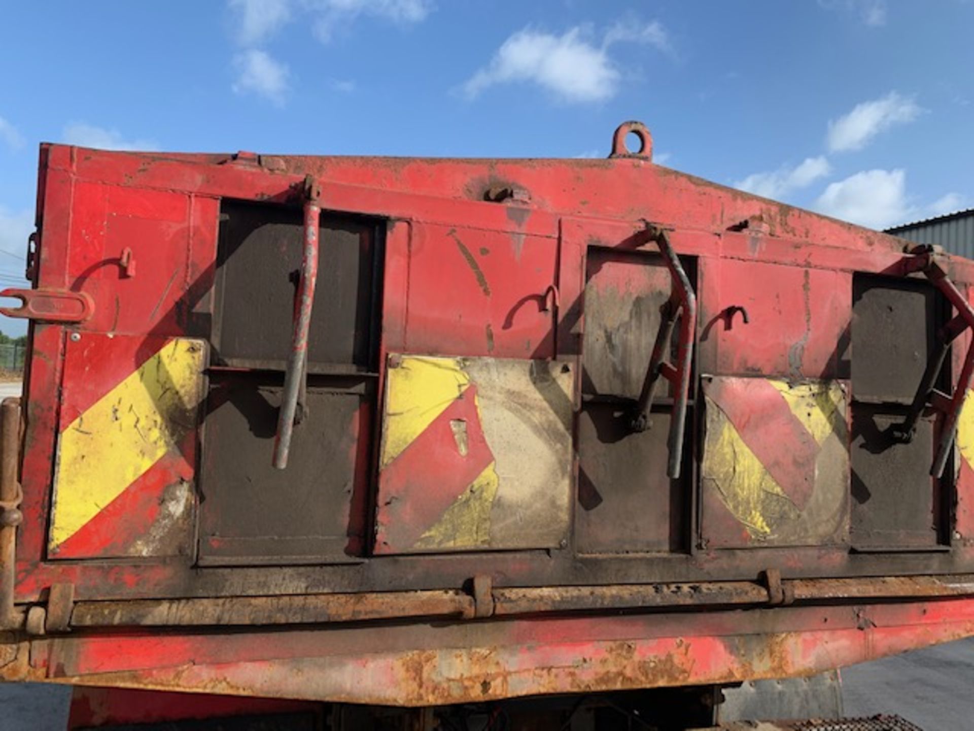 142KK681 UNRESERVED 2014 Daf LF220 FA 19T Tipper - Image 8 of 16