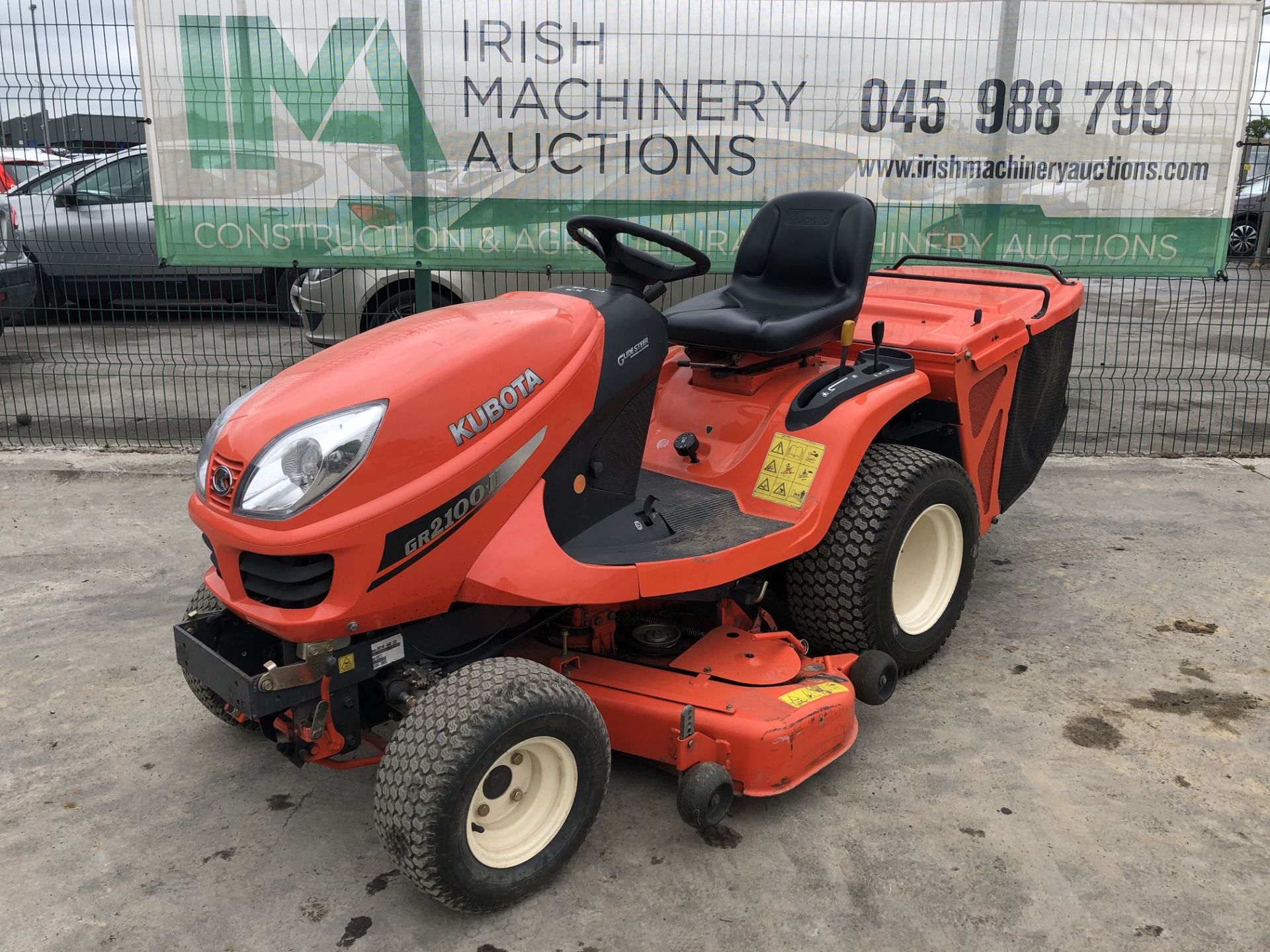 PL-14679 2006 Kubota GR2100 EC2 Diesel Ride on Lawn Mower