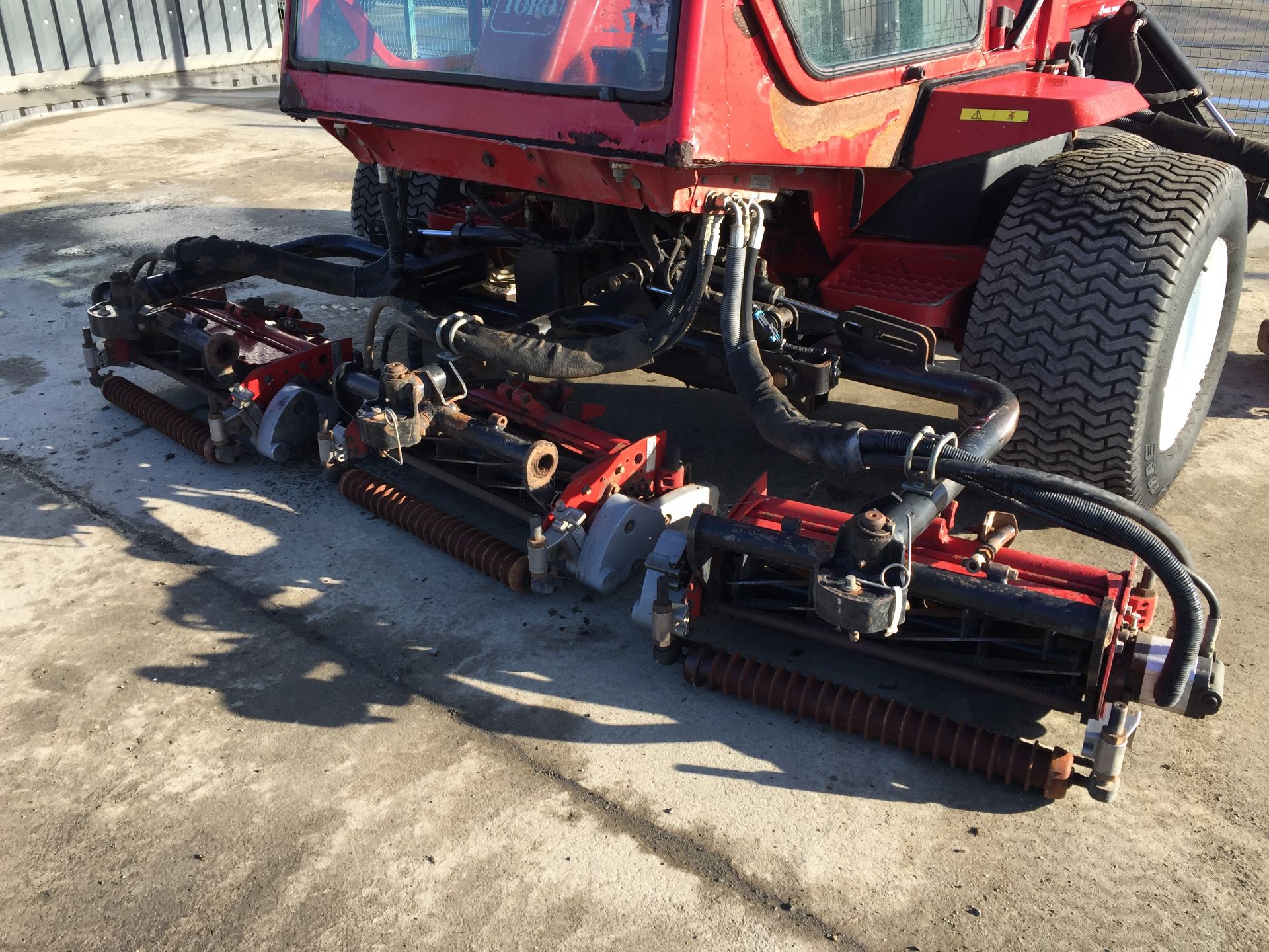 PL-14043 2006 Toro Reelmaster 6700-D 7 Gang Diesel Wide Area Fairway Mower - Image 9 of 22