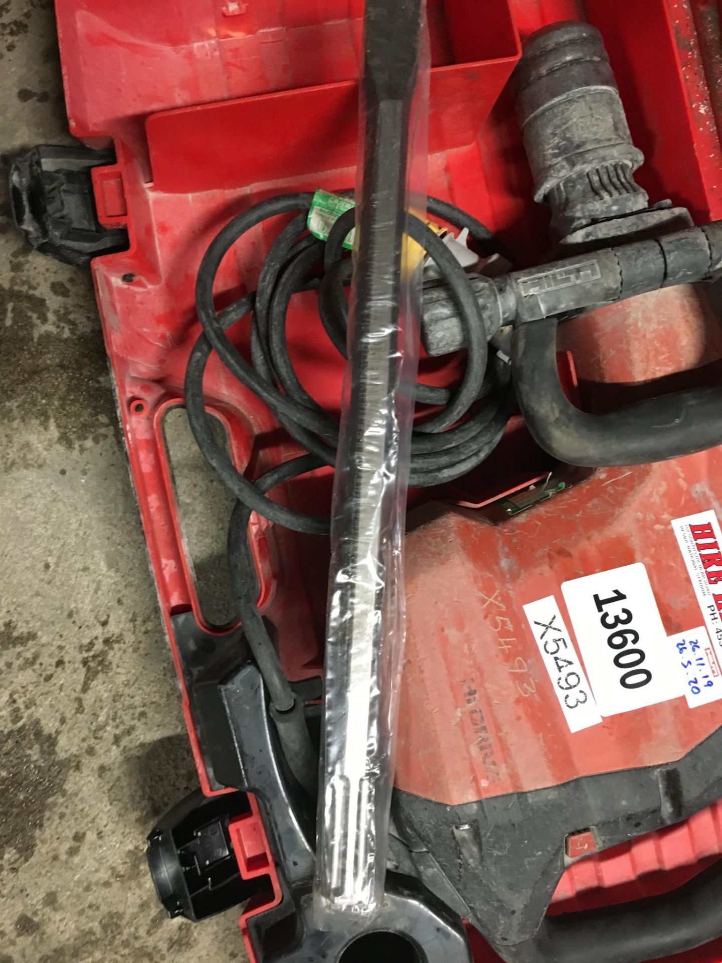 PL-13600 Hilti TE800 Breaker in Case - Image 3 of 4