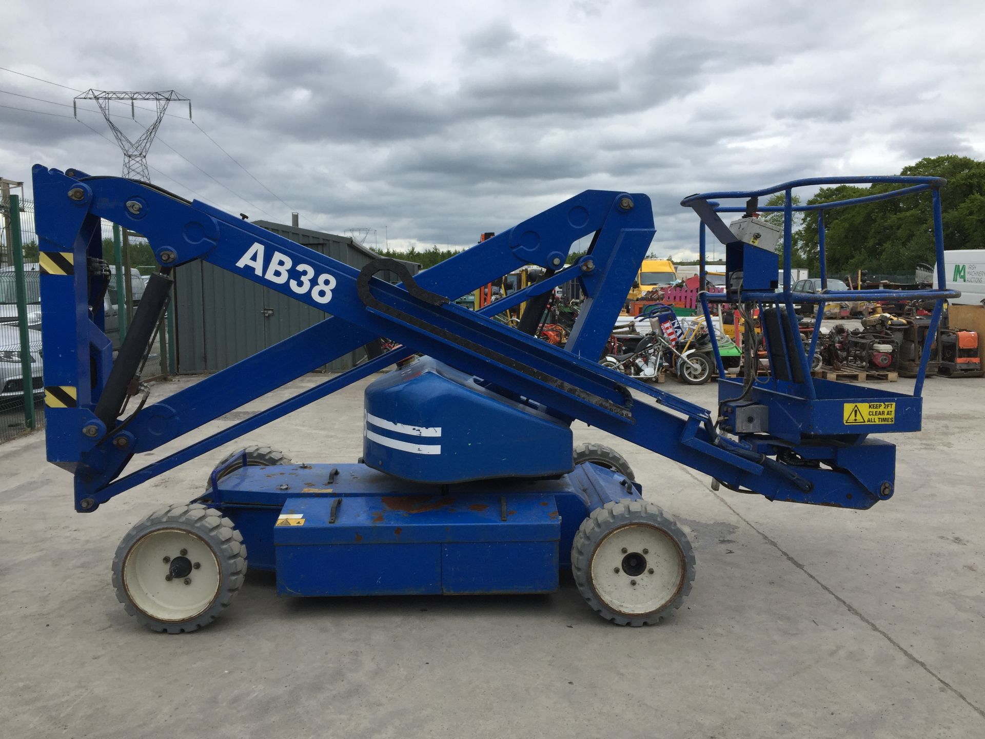 PL-14629 2008 UpRight AB-38 Articulated Electric Boom - Image 7 of 12