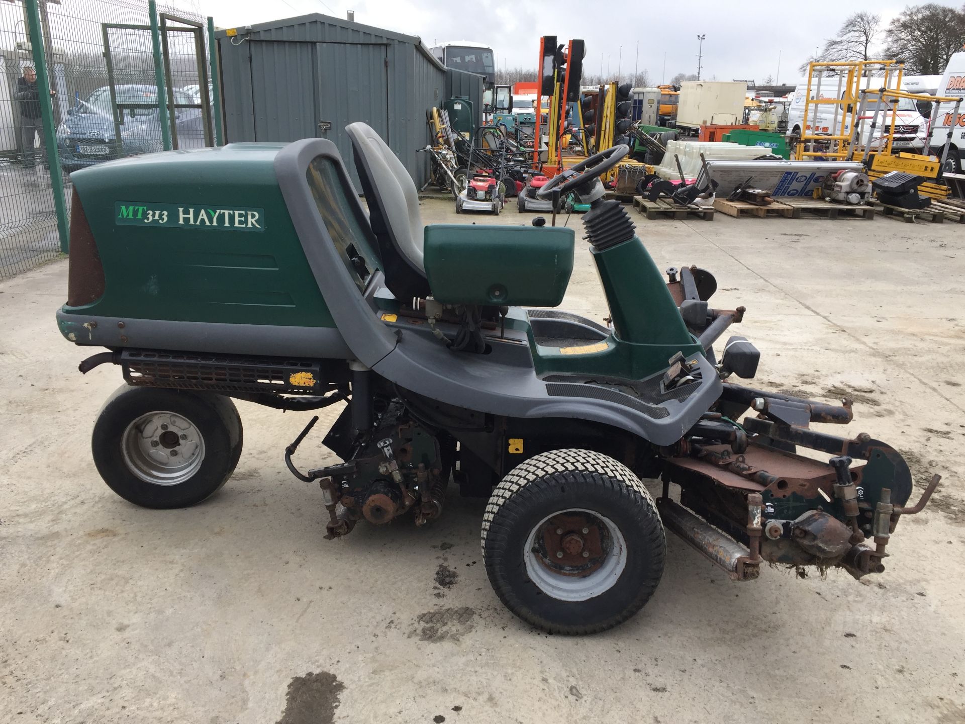 PL-14047 Hayter MT313 3 Gang Diesel Triflex Mower - Image 6 of 19