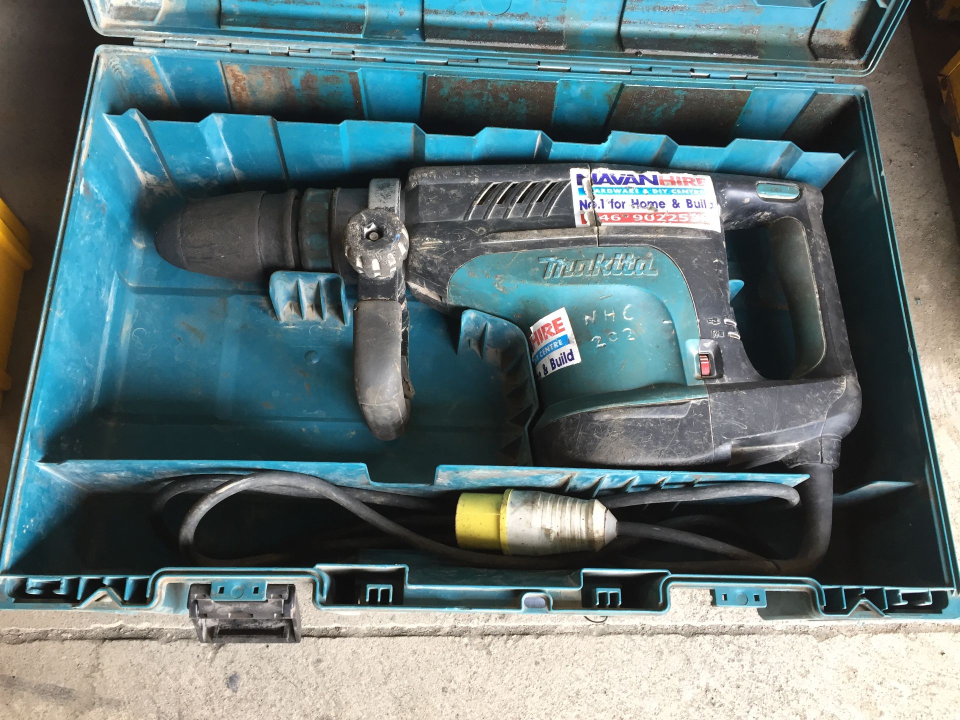 PL-14601 UNRESERVED Makita HM1203C 110v SDS Demolition Drill - Image 2 of 5