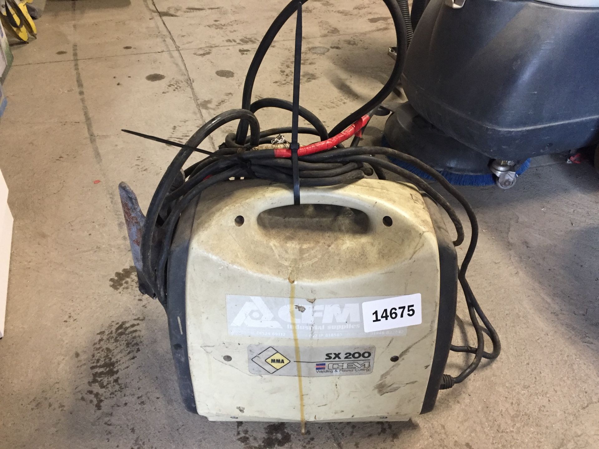 PL-14675 CFM Industrial 5x200 Portable Welder