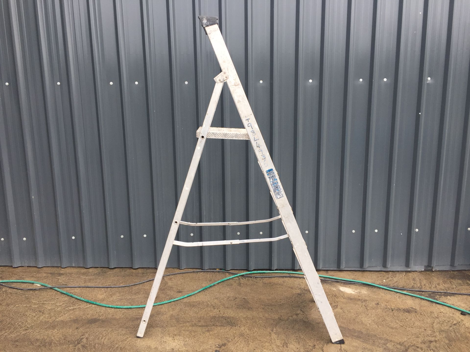 PL-14663 Aluminium Step Ladder