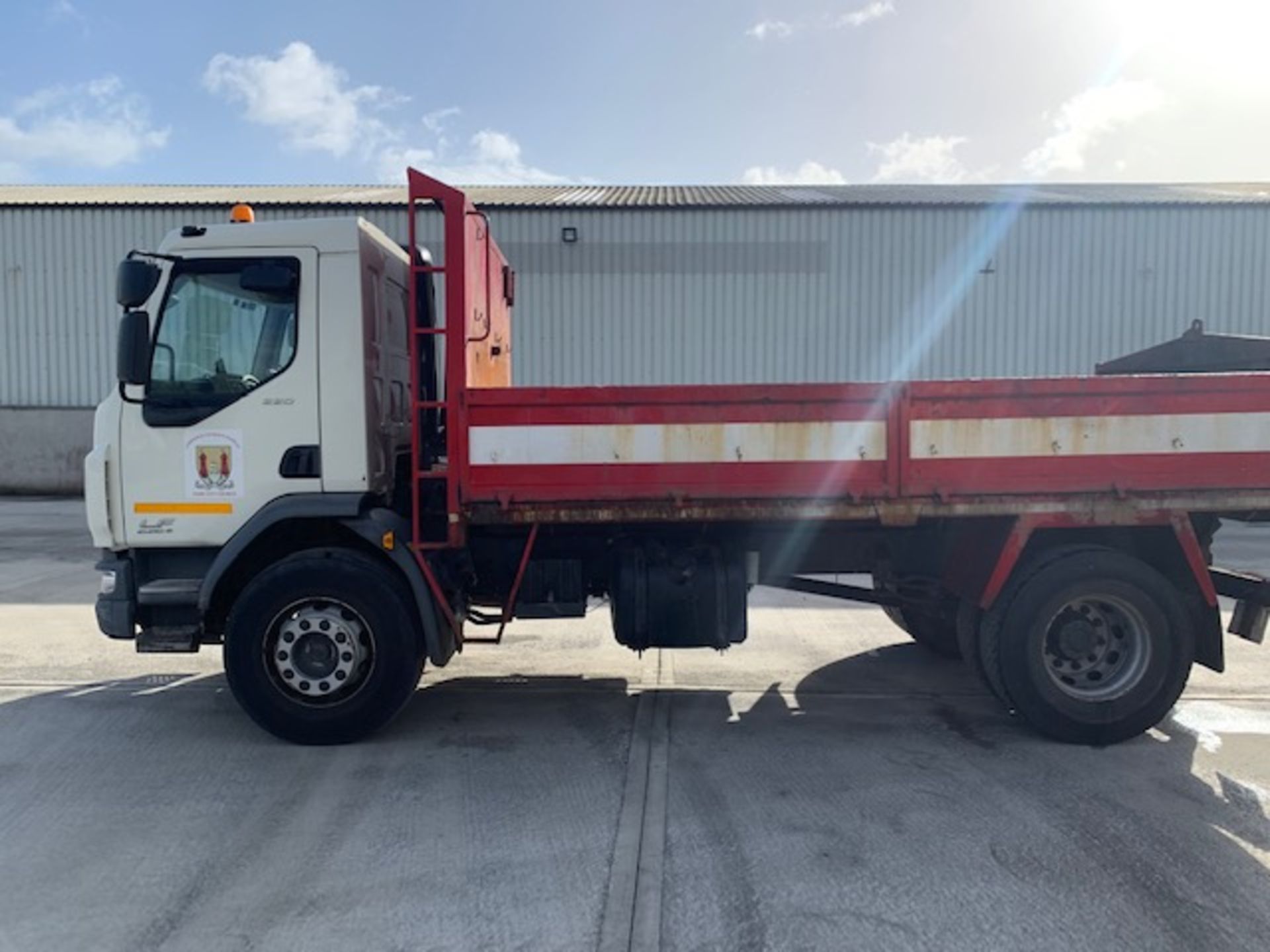 142KK681 UNRESERVED 2014 Daf LF220 FA 19T Tipper - Image 5 of 16