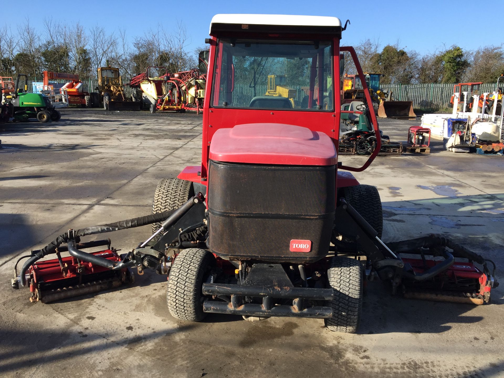 PL-14043 2006 Toro Reelmaster 6700-D 7 Gang Diesel Wide Area Fairway Mower - Image 4 of 22