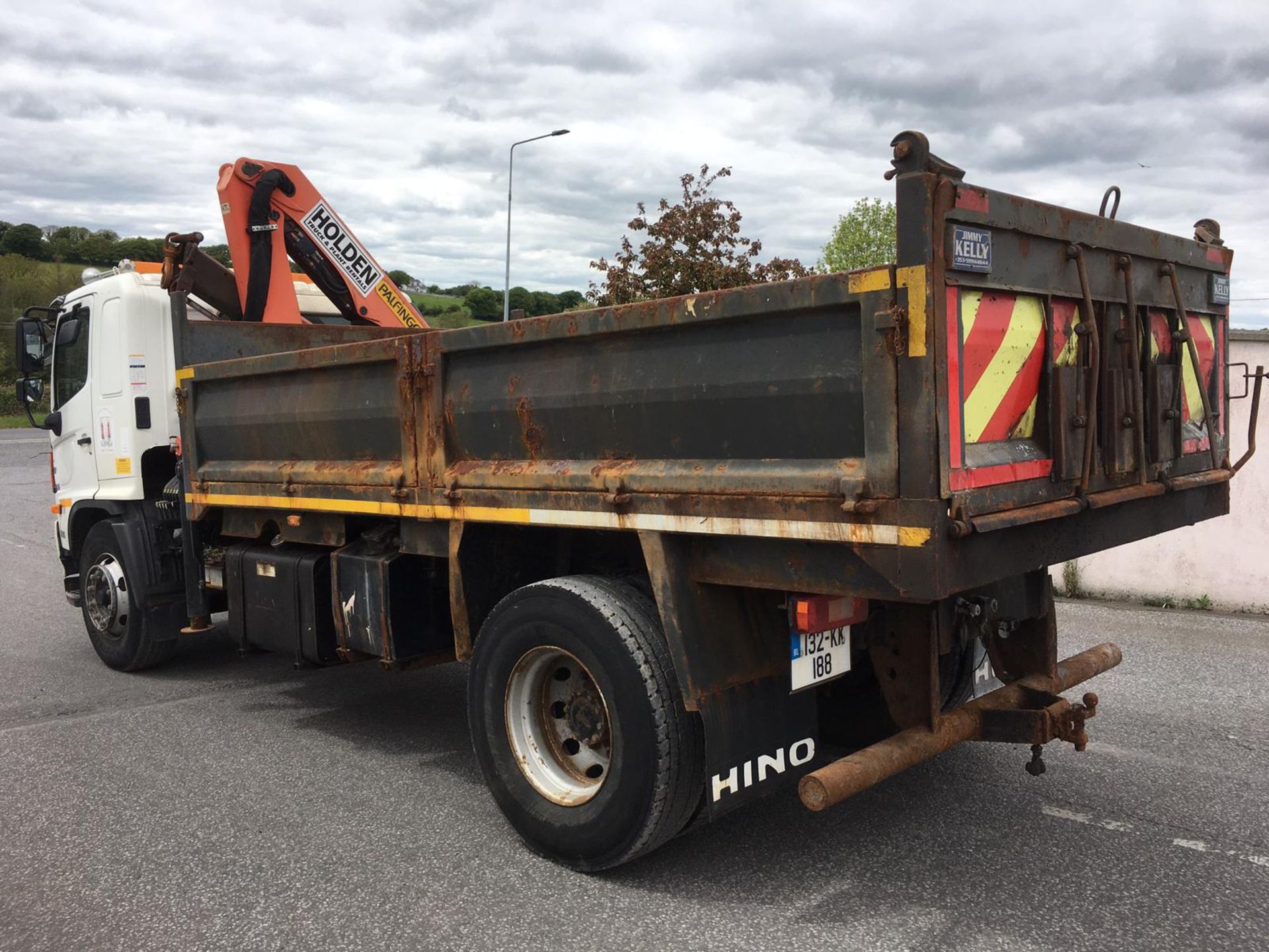 132KK188 UNRESERVED 2013 Hino 1826 18T Tipper - Image 3 of 9