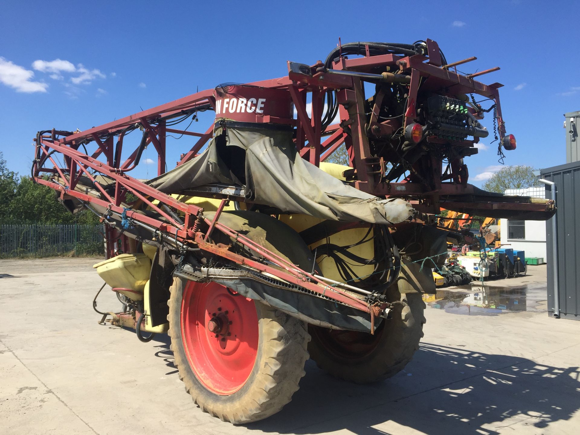 PL-12943 2002 Hardi Commander 4200 Trailed Sprayer - Image 3 of 16