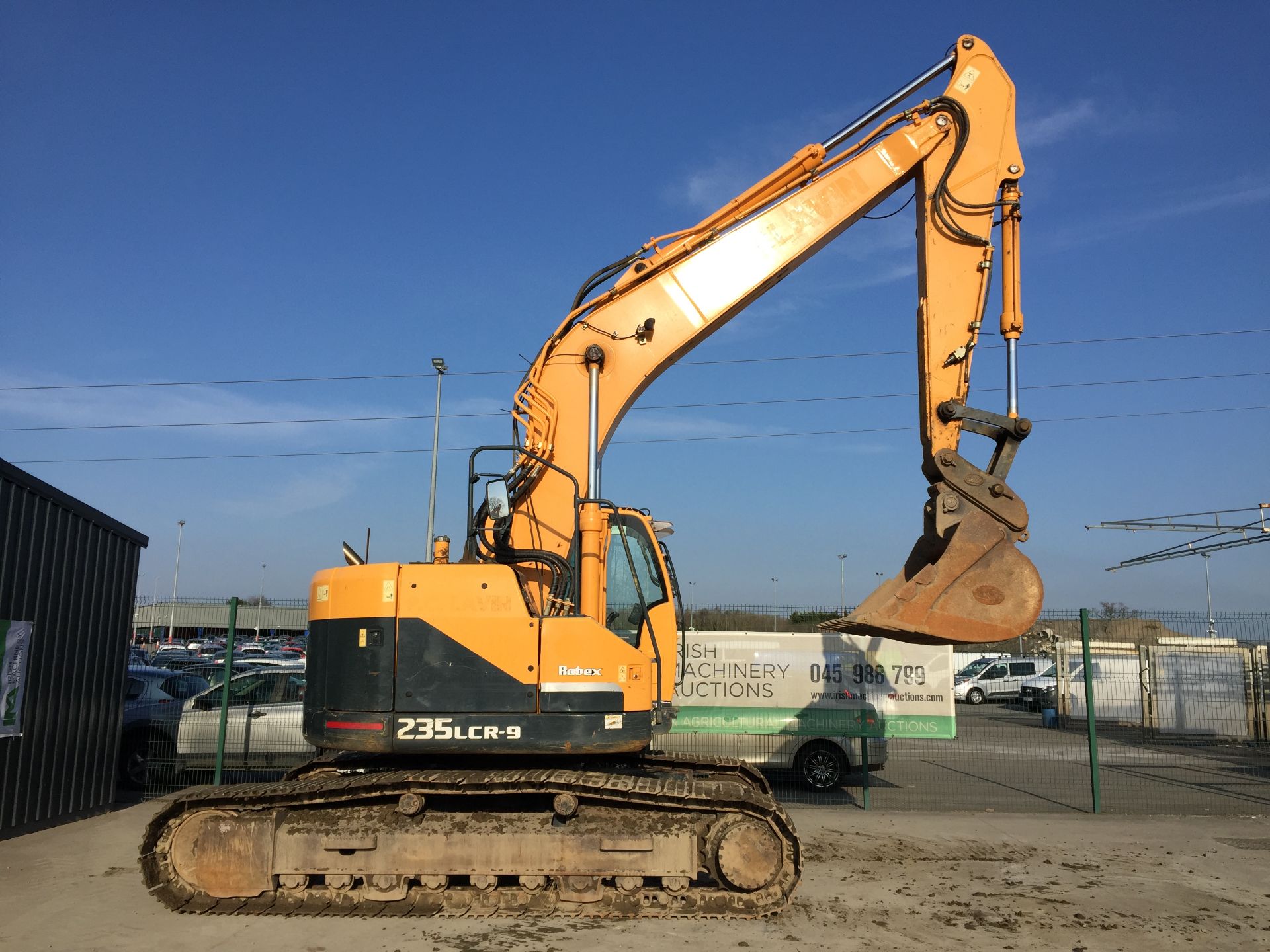 PL-14029 2014 Hyundai Robex 235LCR-9 24T Zero Tail Swing Excavator - Image 6 of 32